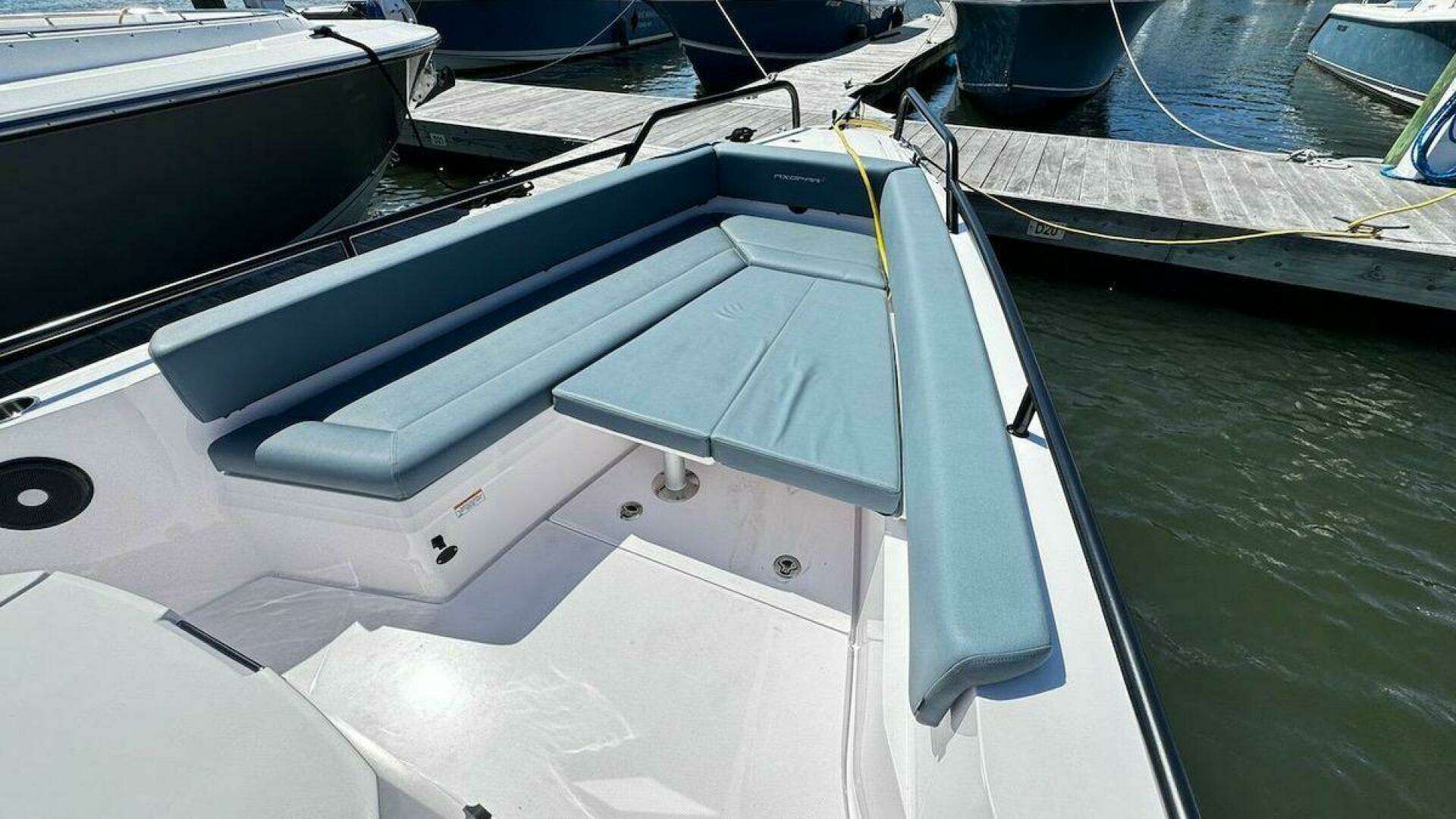 2022 Axopar 28 T-Top - Image 5