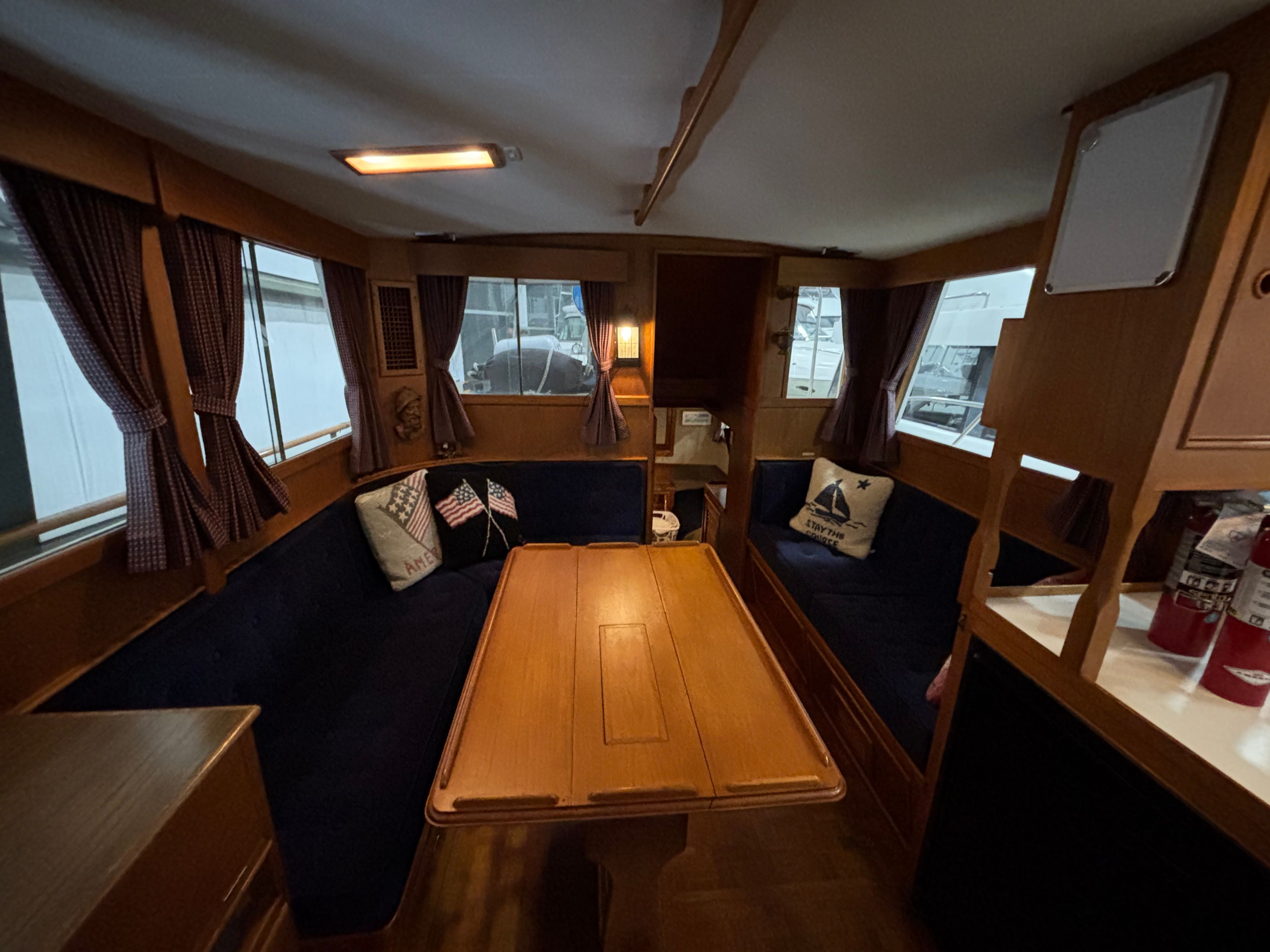 1983 Grand Banks 36 Classic - 16