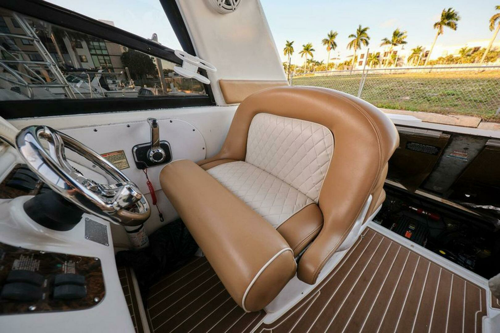1997 Sea Ray 290 Sundancer - Image 10