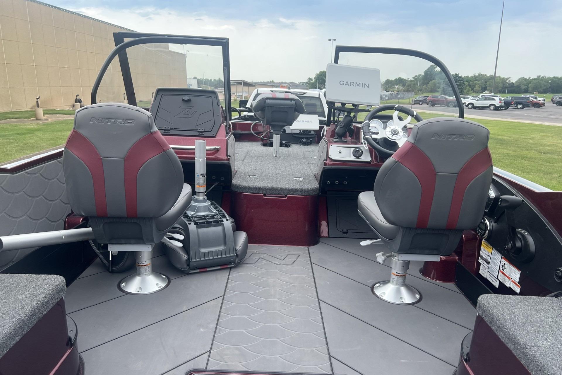2026 Nitro ZV21 Pro boat interior with dual seats and Garmin navigation system.