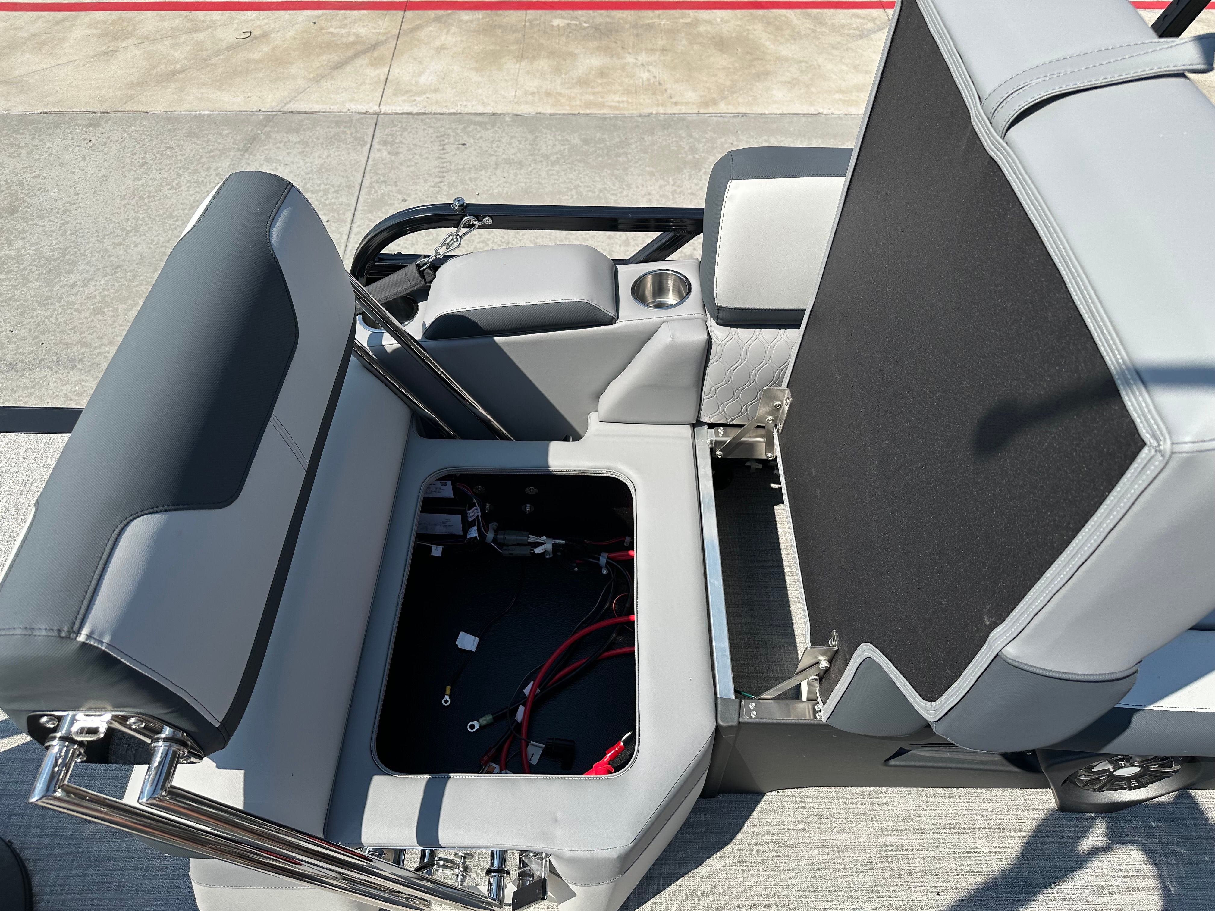2025 Avalon LSZ Quad Lounge Shift - 23' - 35