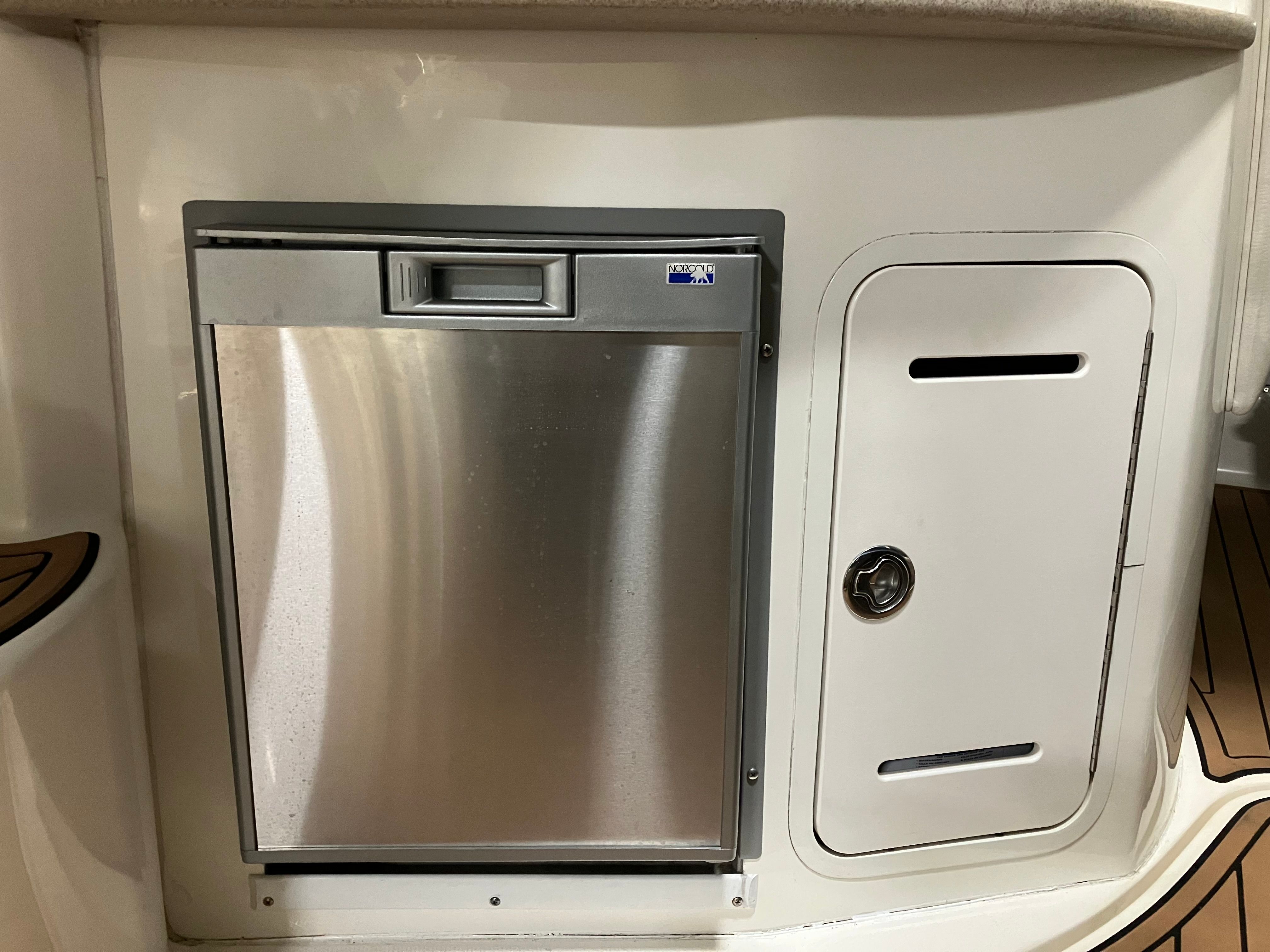 2007 SEA RAY 320 SUNDANCER - Image 14
