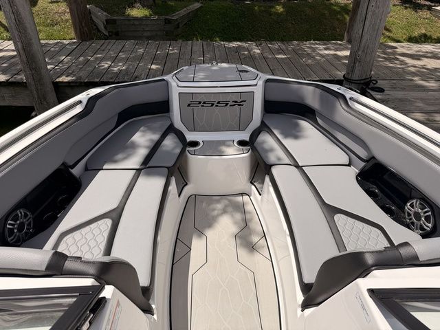 2026 Yamaha Boats 255XE - 12