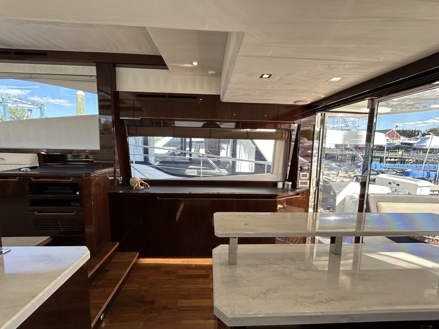 2019 Galeon 550 FLY - Image 10