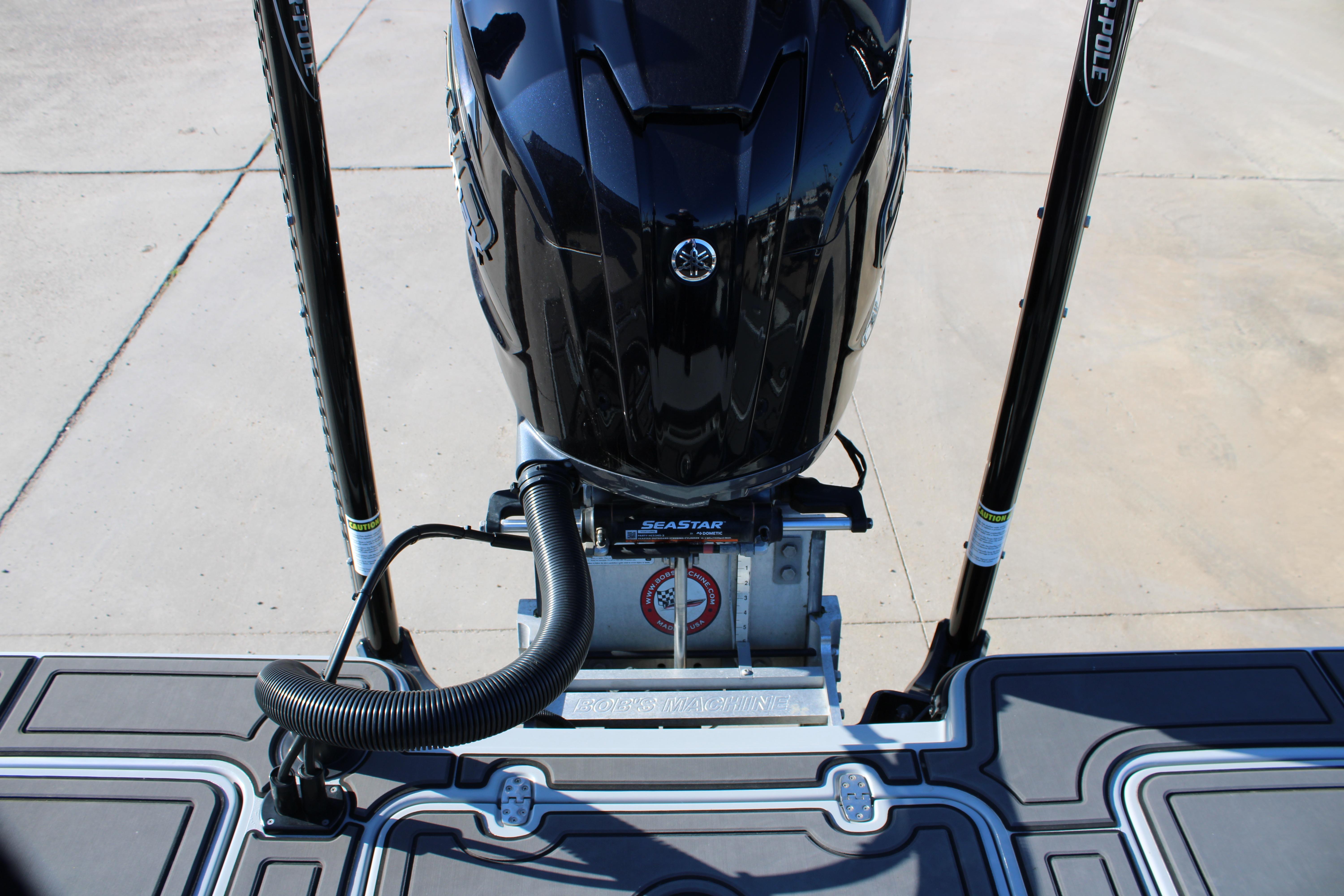 Mamba 227VX 2025 boat engine with SeaStar hydraulic steering system.