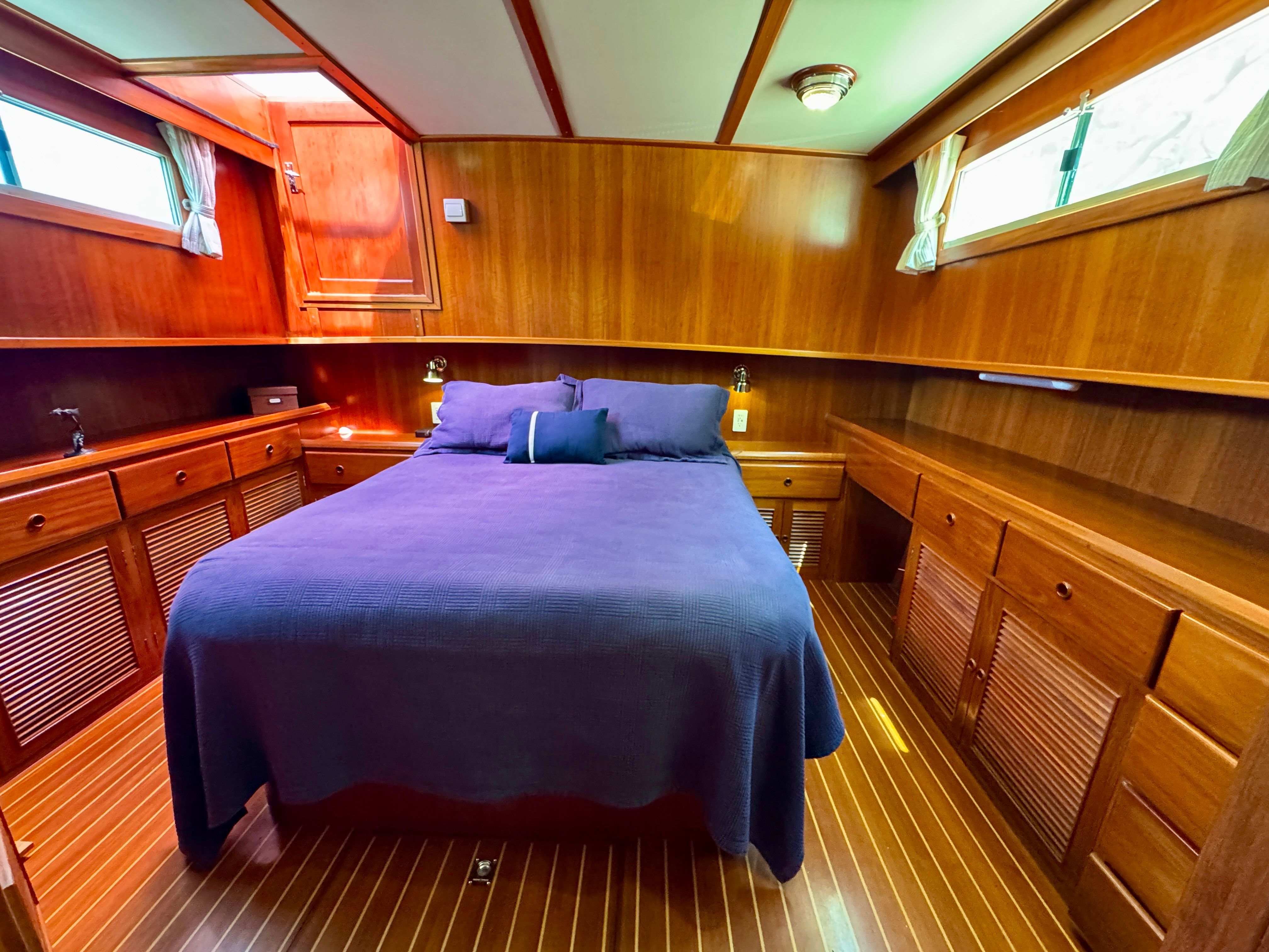 2005 Mariner Orient 38 - 6