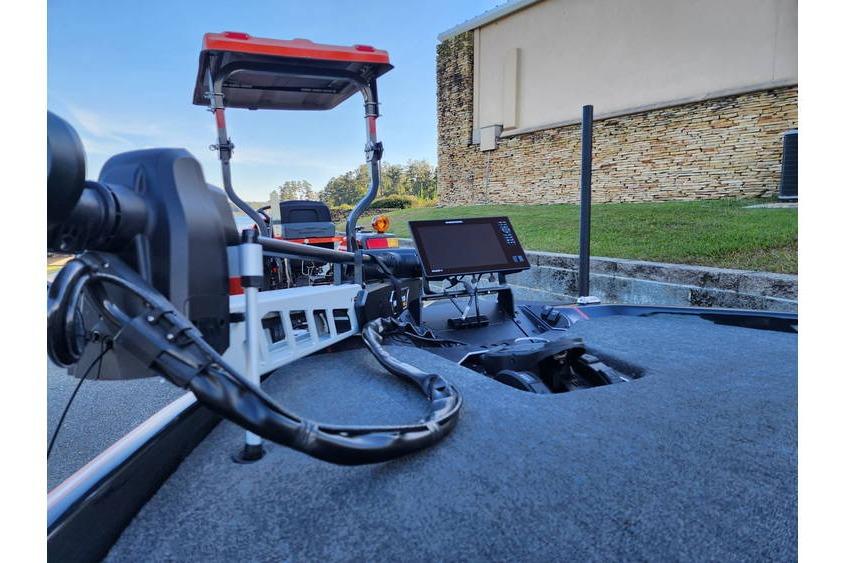 2026 Skeeter FXR21 Limited boat with advanced navigation system and trolling motor.