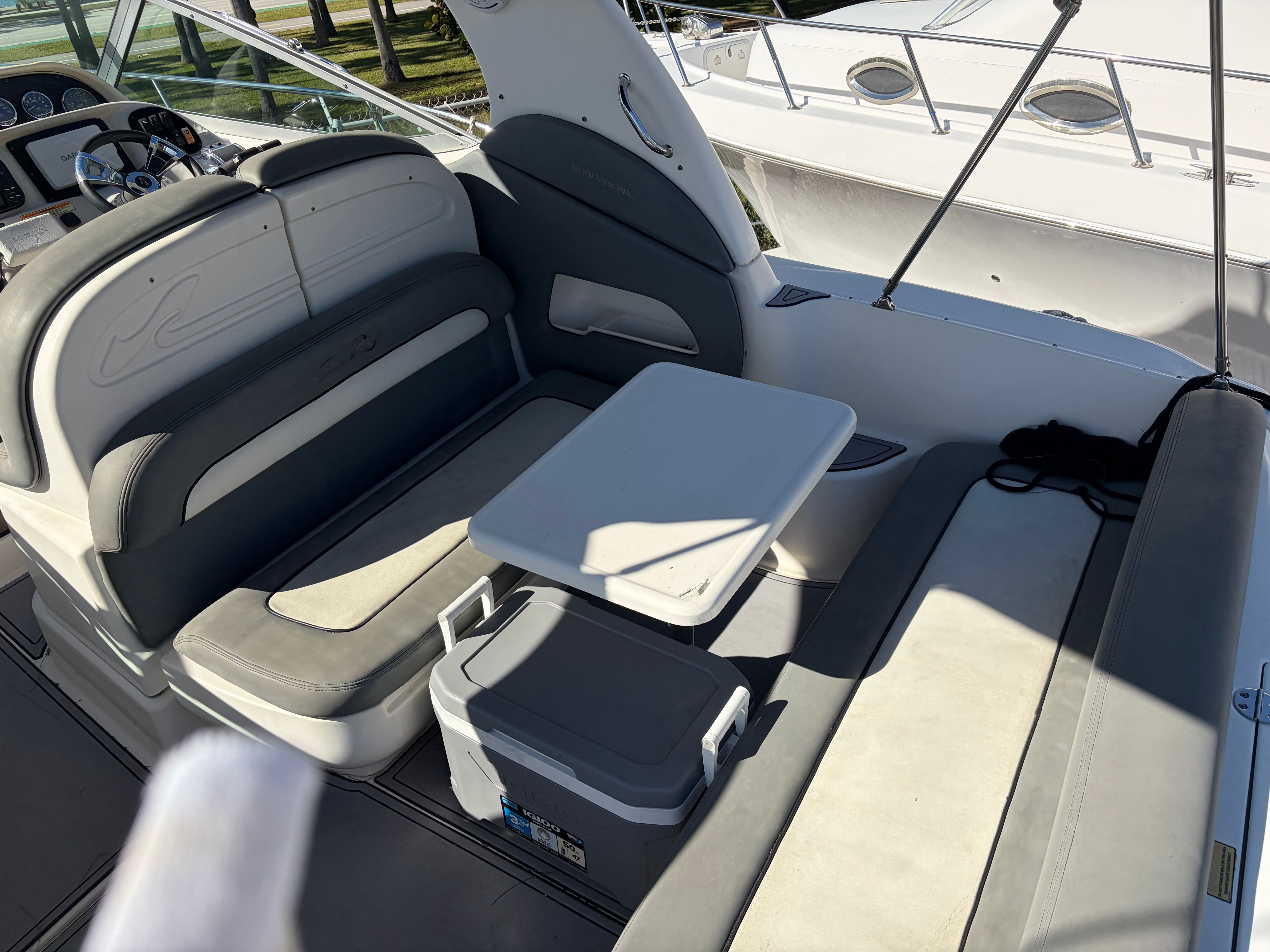 2006 Sea Ray 300 Sundancer - 10