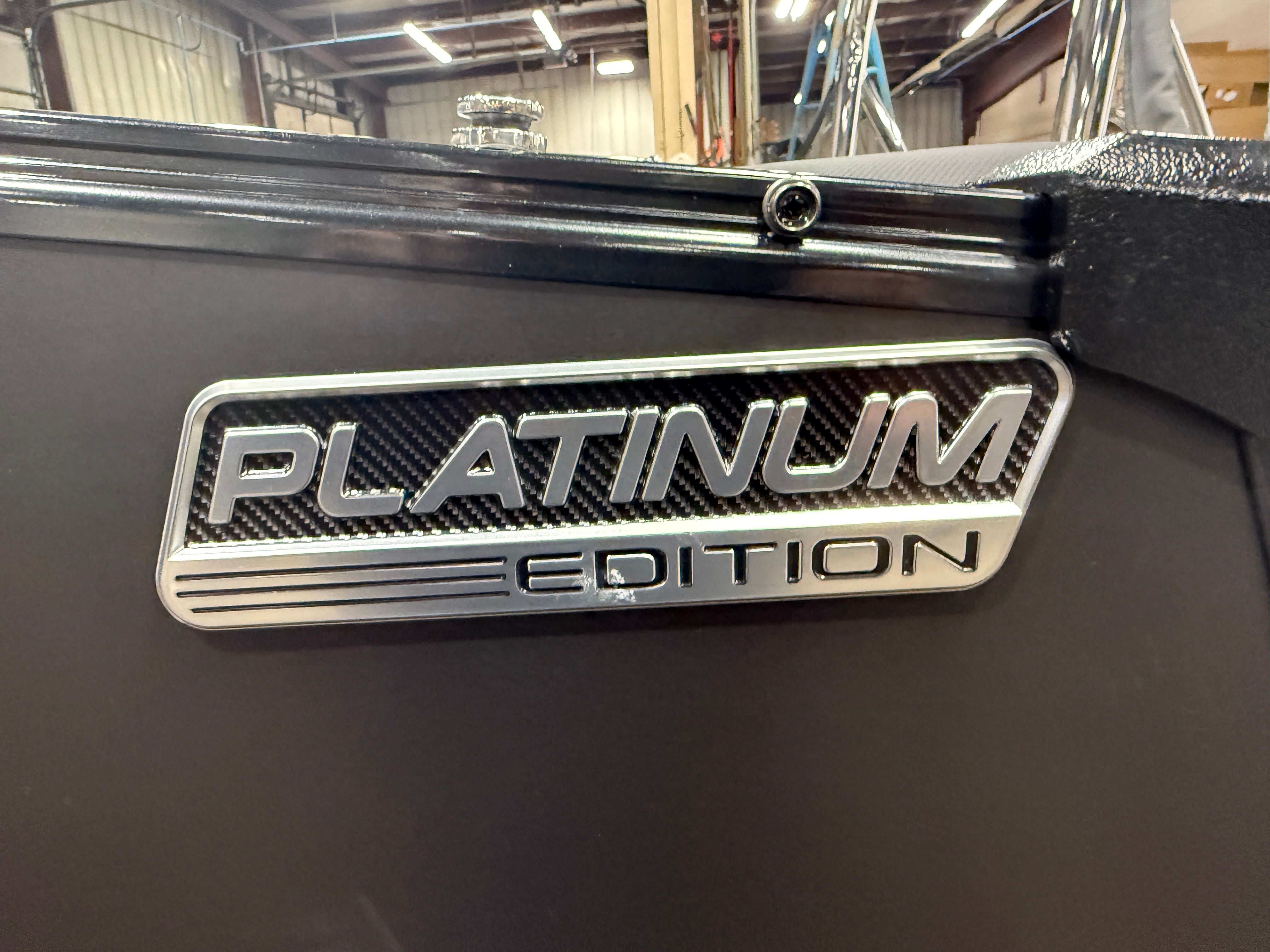 2026 Tahoe Cascade 200HP VRB 2385 Swingback Tritoon - 46