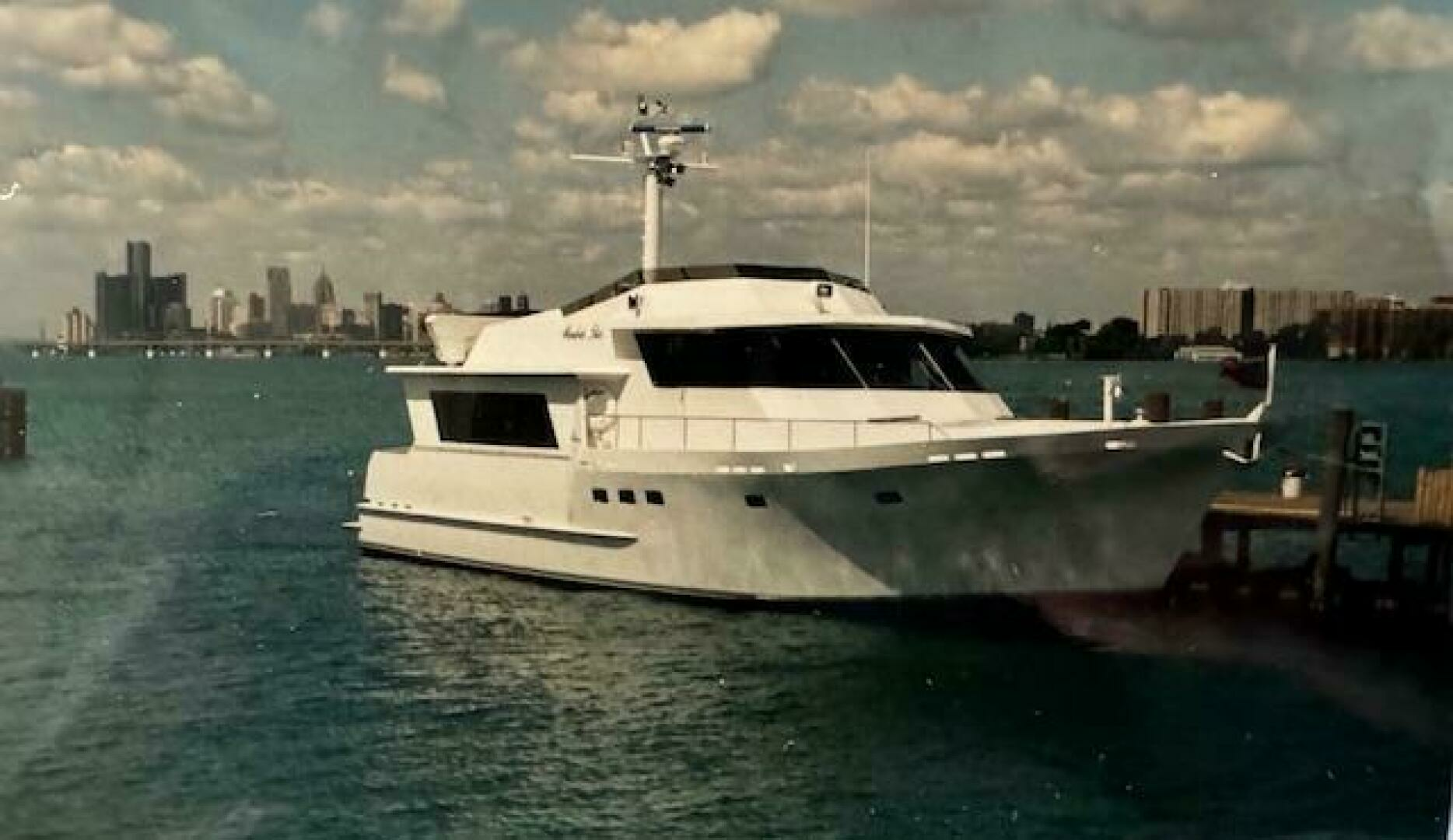 1990 Motor Yacht 70 Brata - Image 10