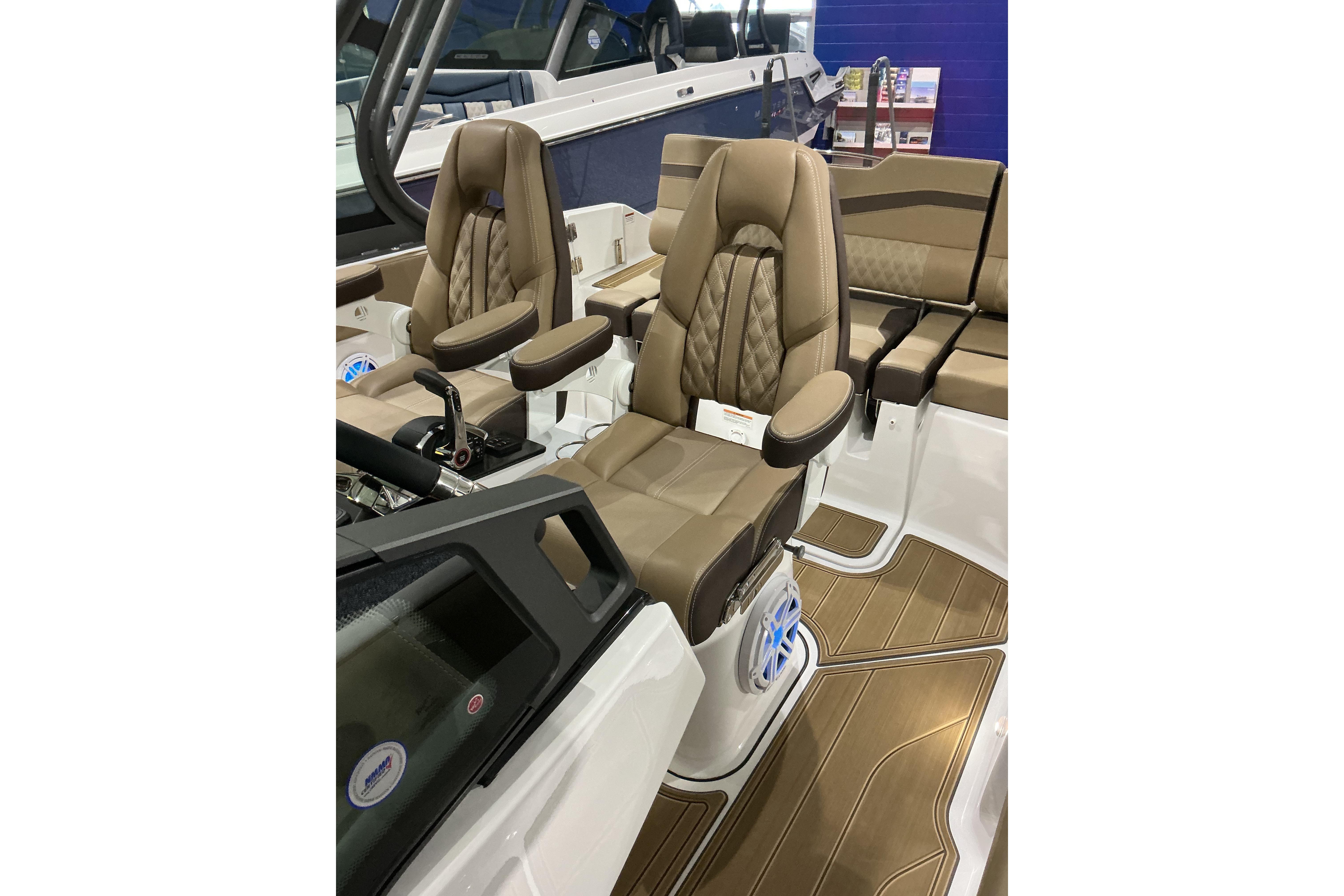 2026 Monterey Elite 25 SD boat interior with luxurious seating and modern design.