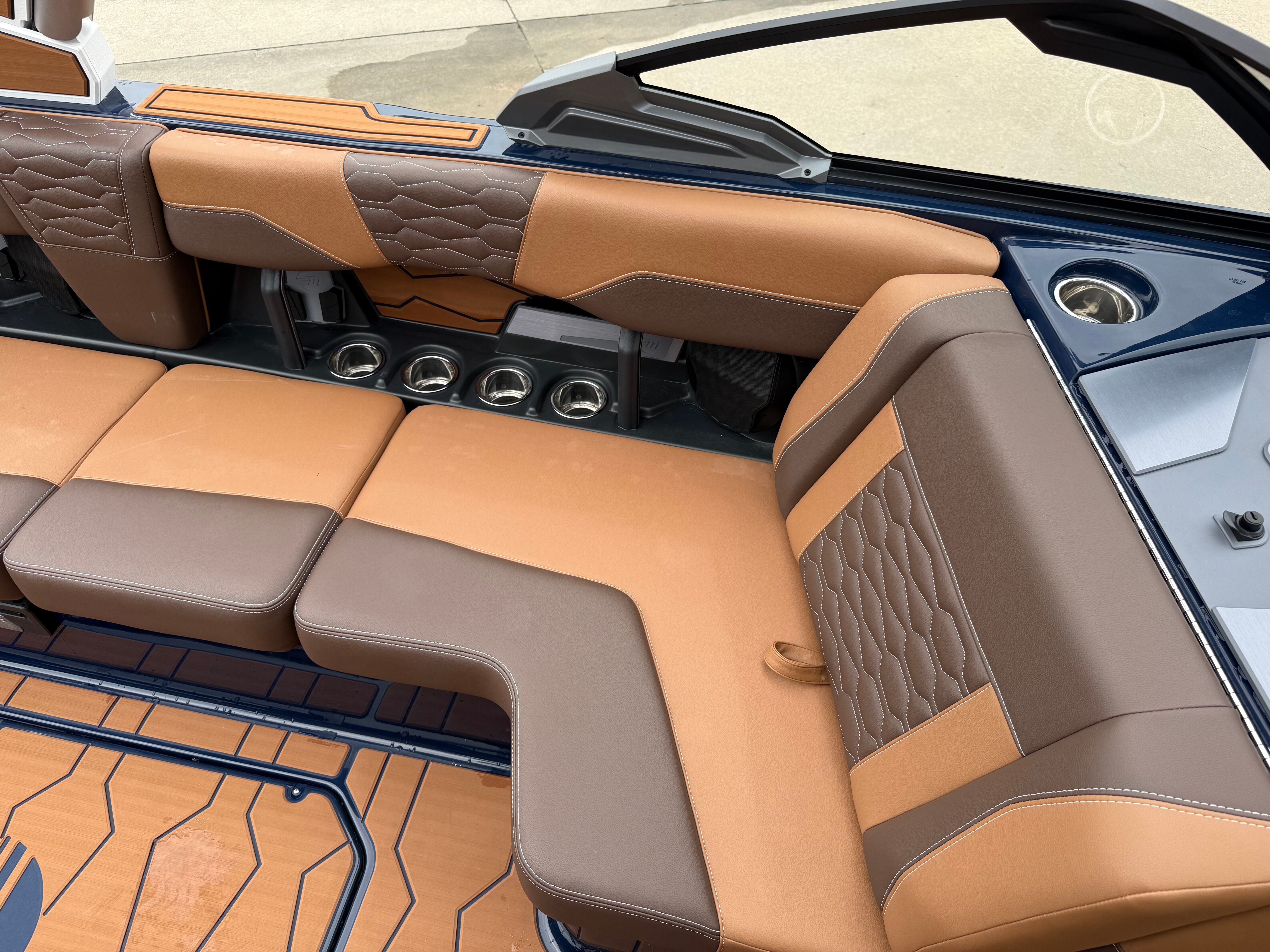 2026 MALIBU 24 MXZ - Image 9