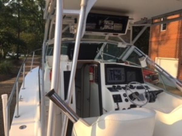 1993 Regulator 26 Express Cruiser - 9