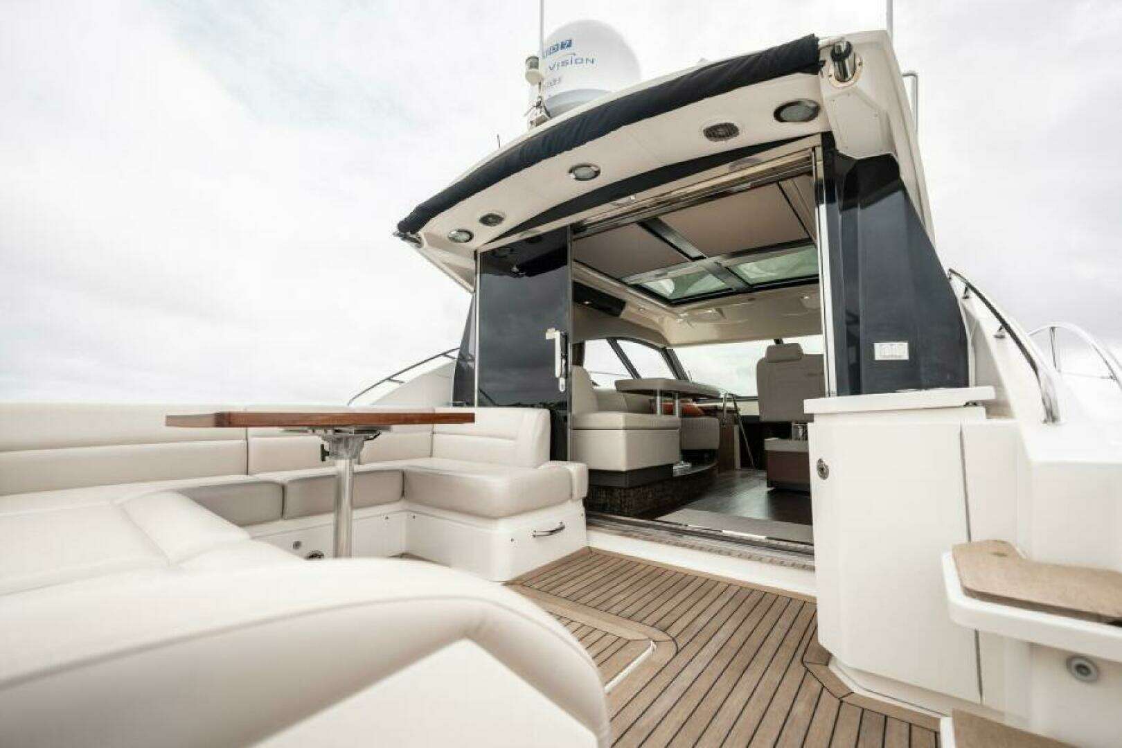 2015 Sea Ray 510 Sundancer - Image 48