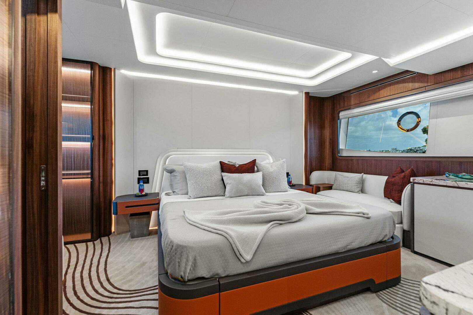 2024 Aquitalia Yachts Flybridge - Image 27