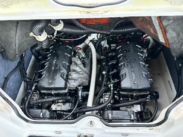 2018 Yamaha Boats 242 Limited S - 15