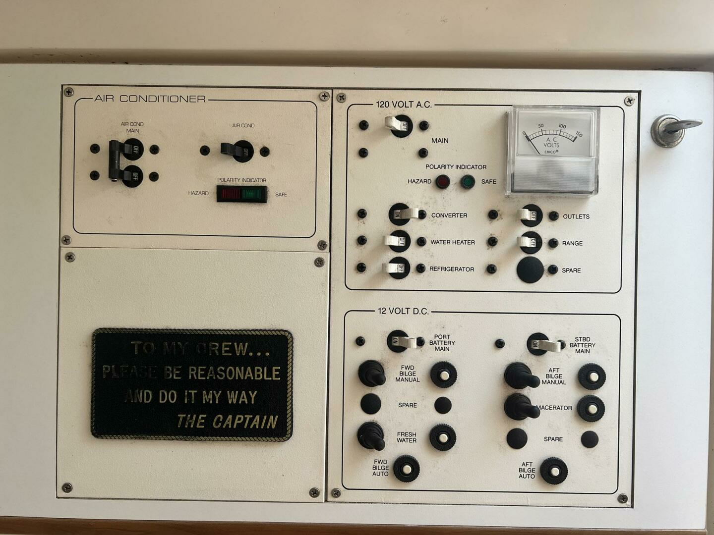 1996 Silverton 310 Express - Image 18