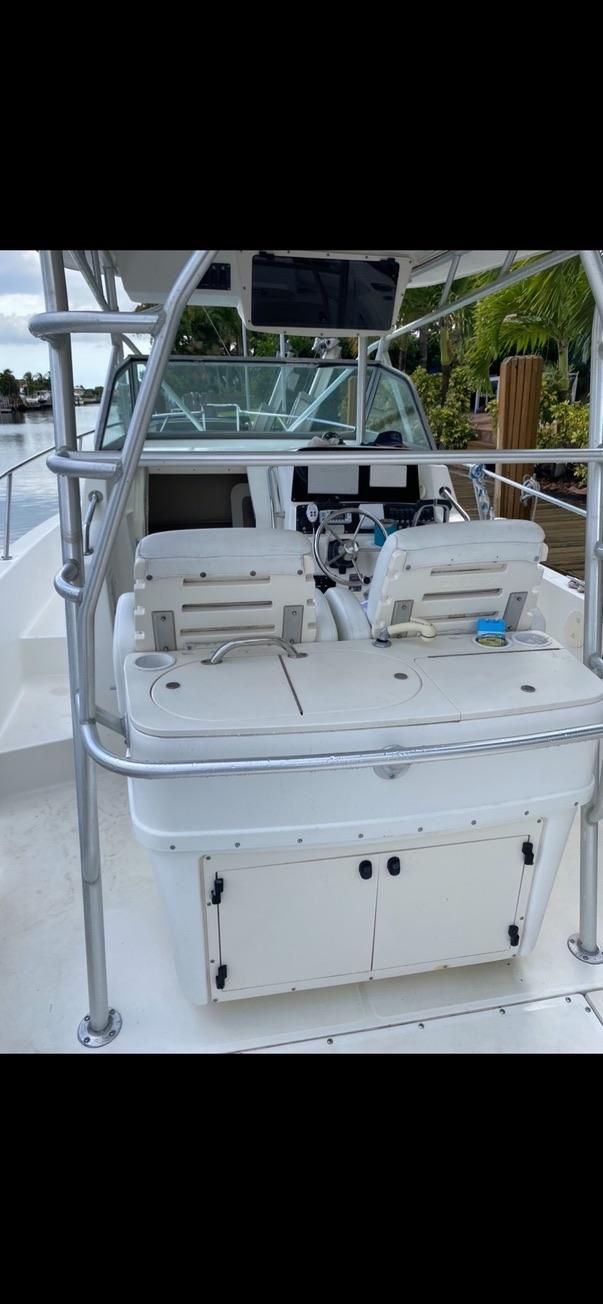 2001 Boston Whaler 28 Outrage - 3