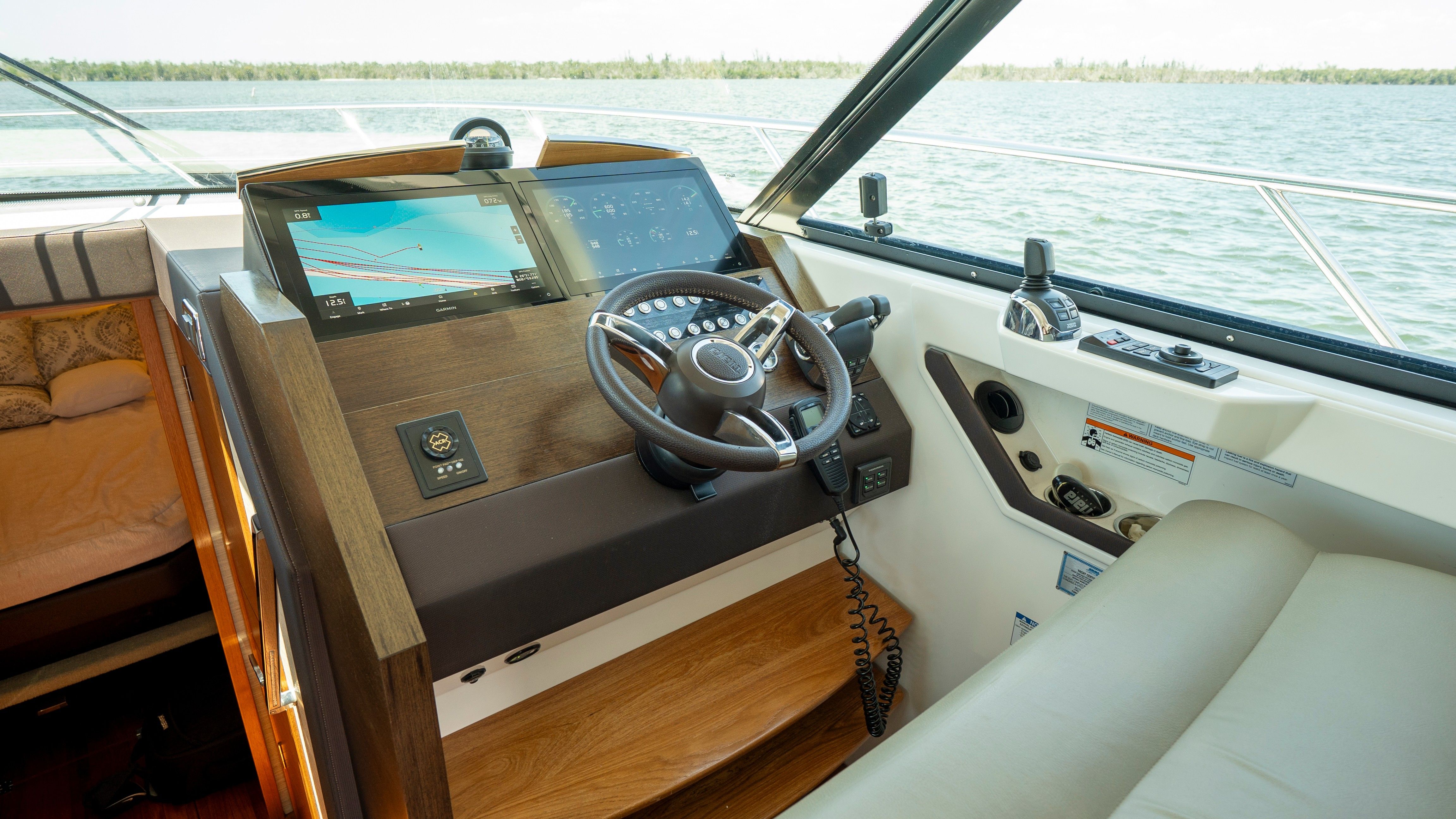 2018 Tiara Yachts 44 Coupe - 51