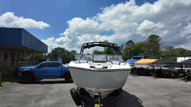 2024 Yamaha Boats 252XE - 8