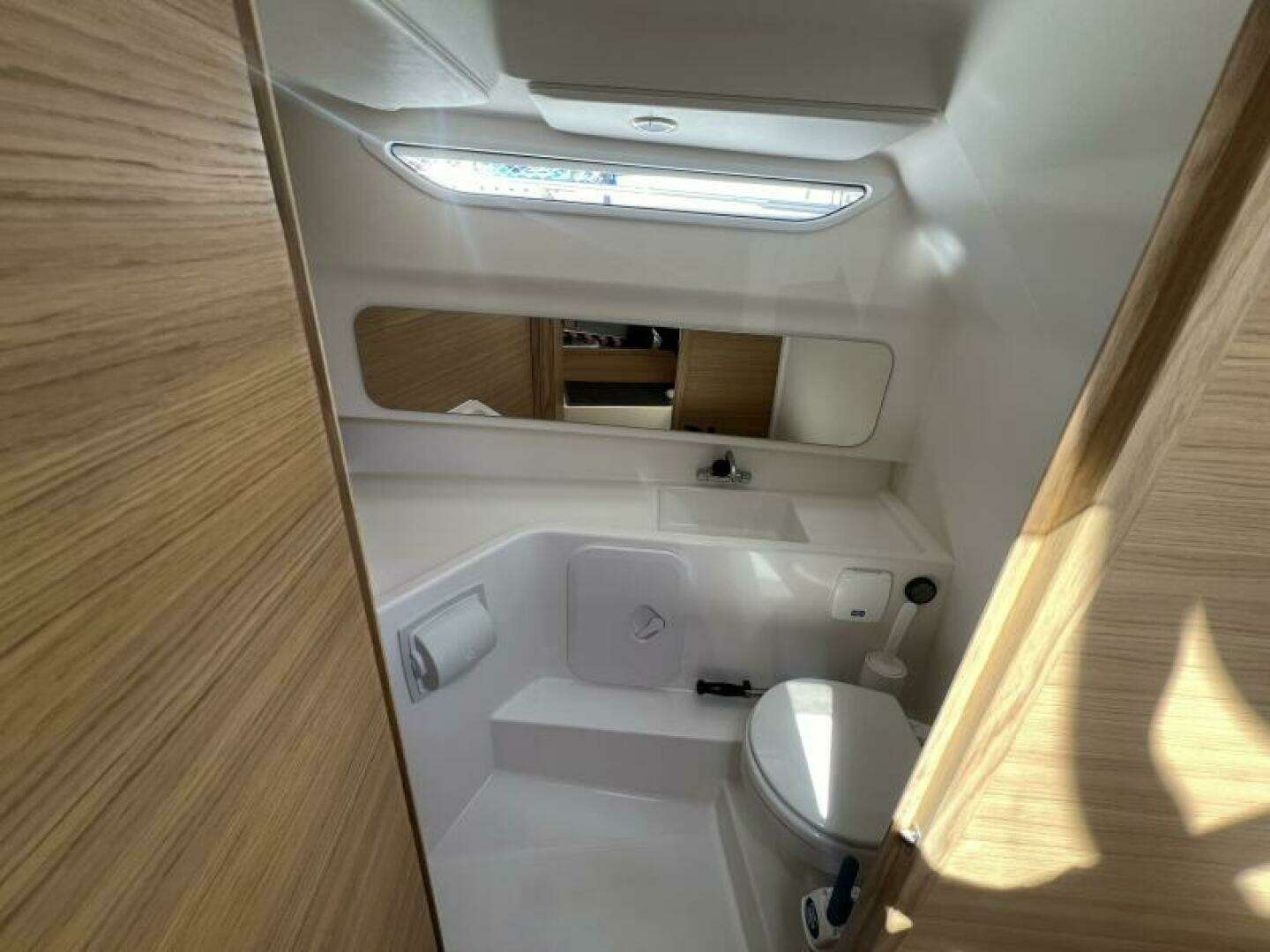 2024 Nimbus T9 - Image 20