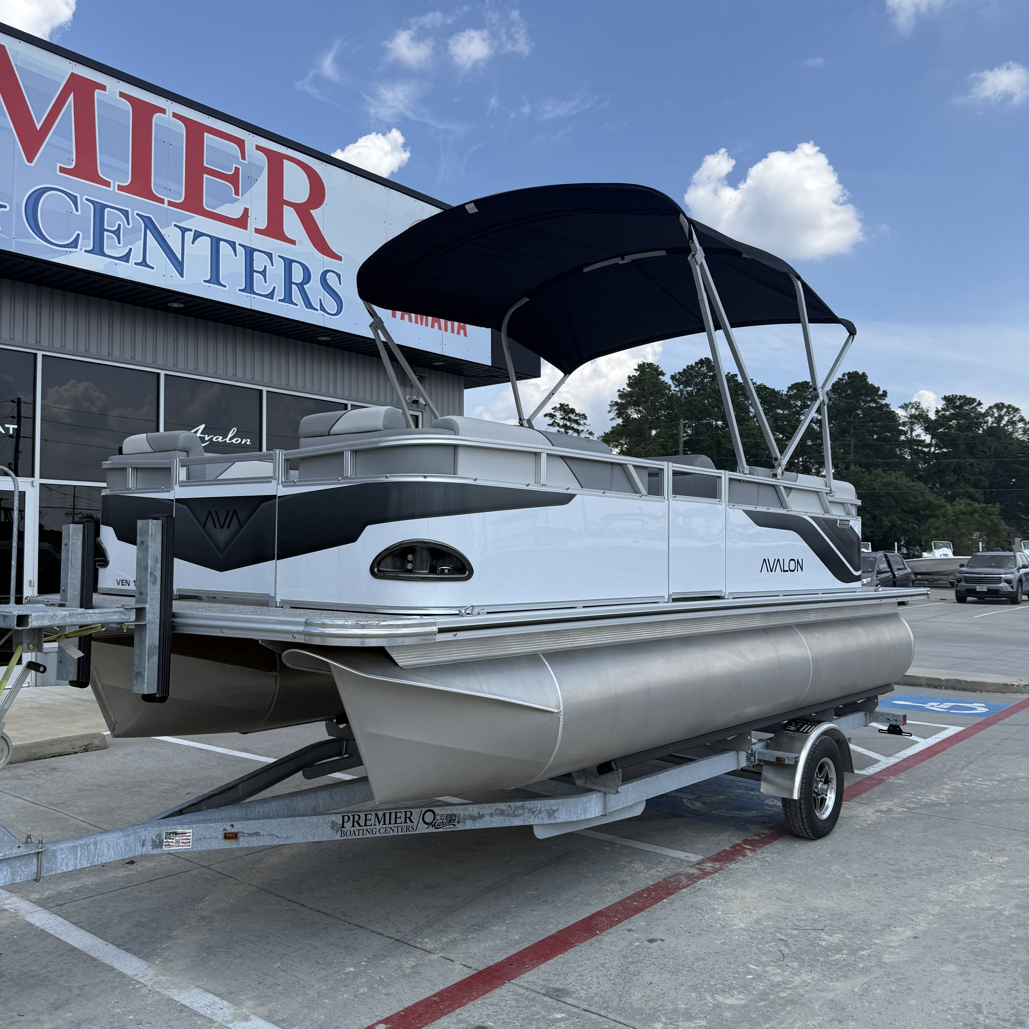2026 Avalon Venture Quad Lounge - 19' - 3
