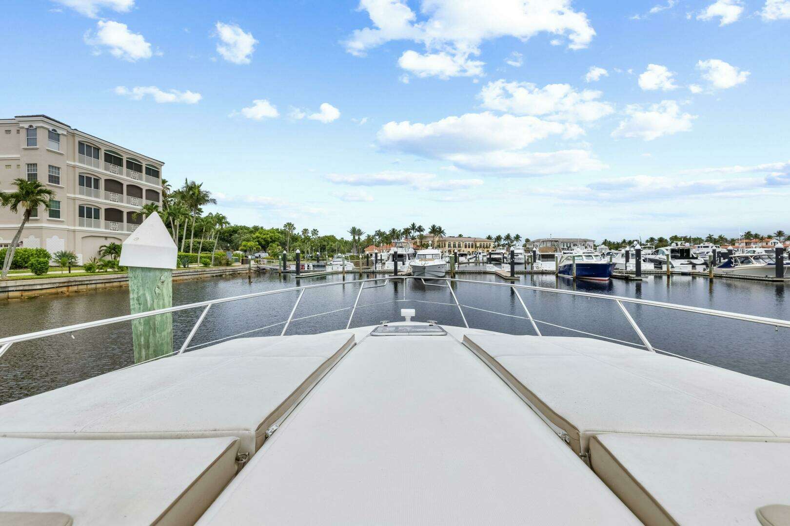 2016 Formula 45 Yacht - Image 40