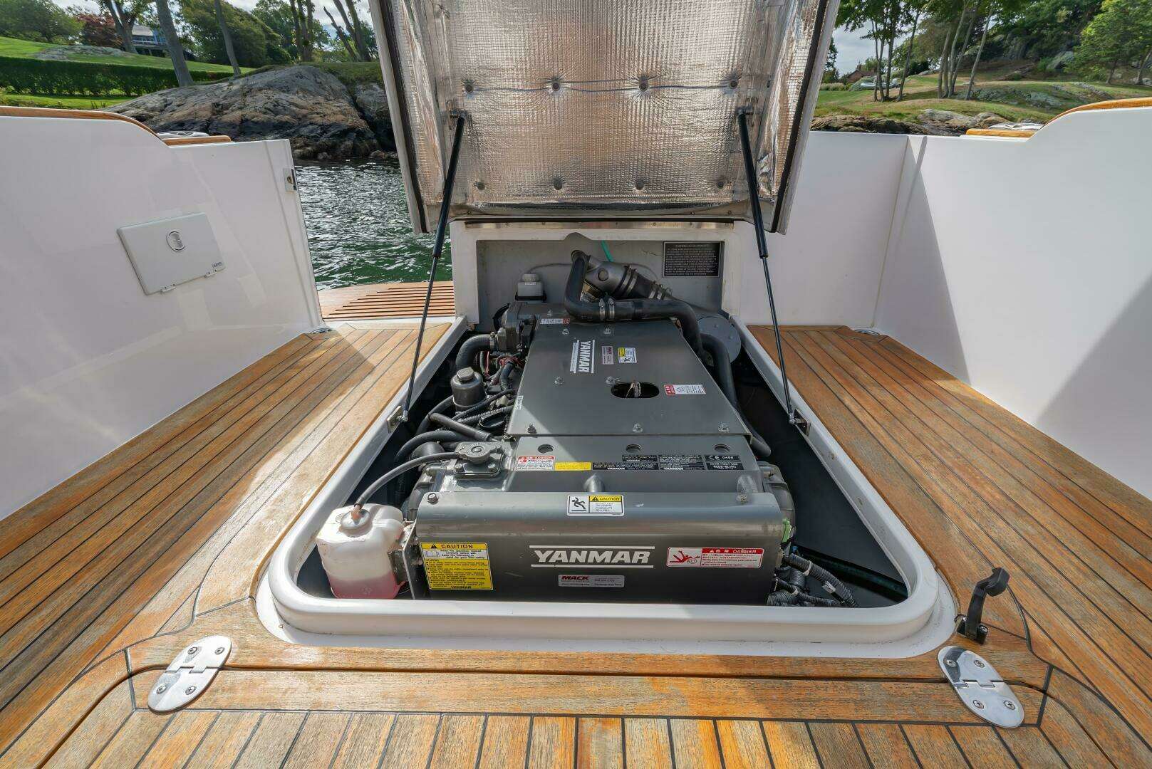 2020 CH Marine Shelter Island Nomad - Image 19