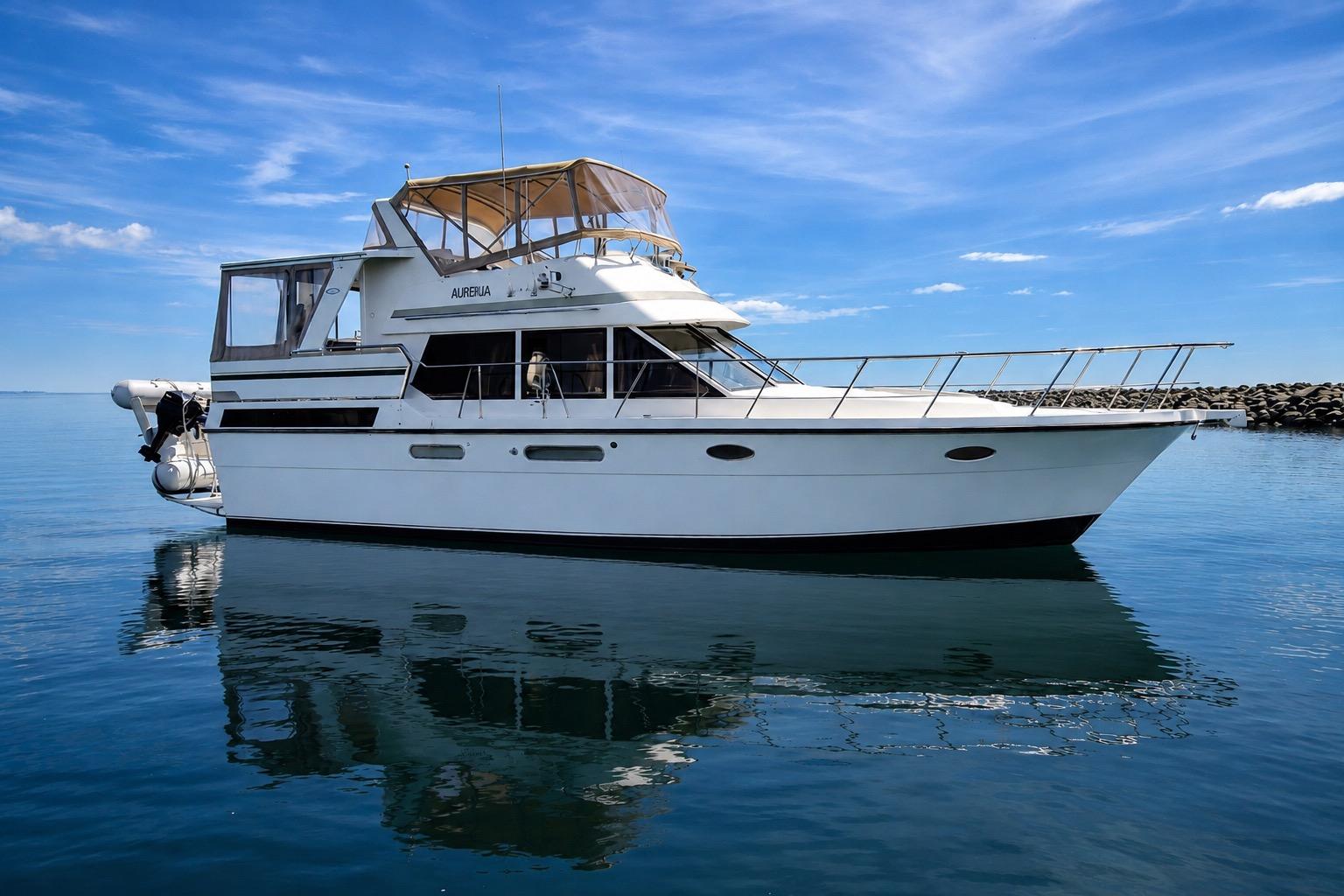 1989 Marine Trader Transworld 39 Aft Cabin Trawler