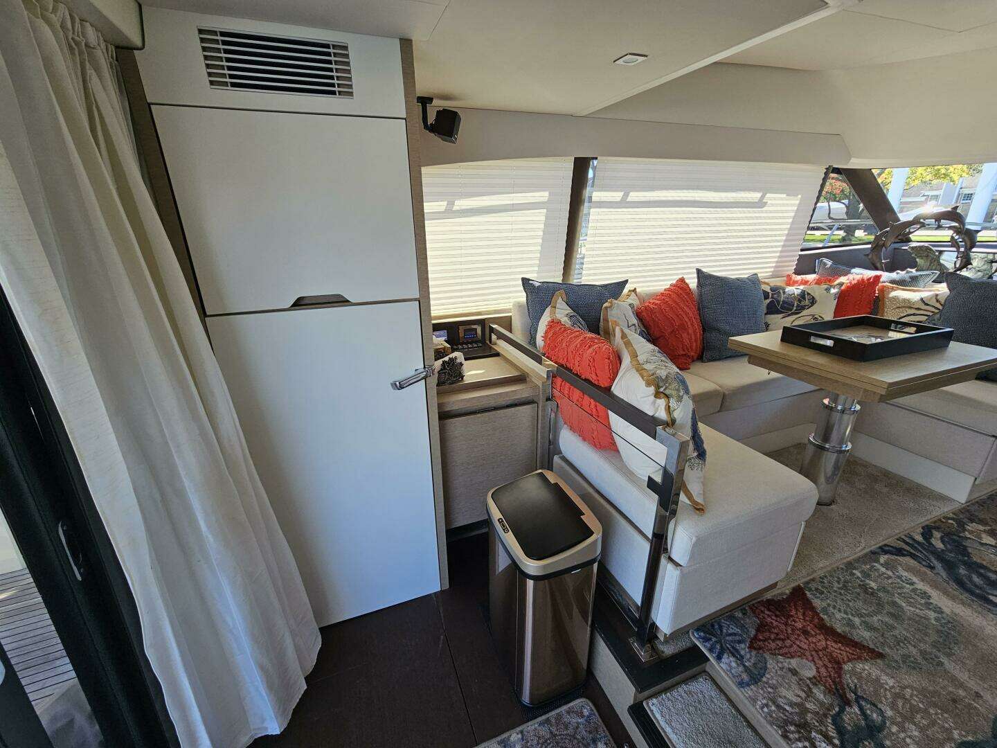 2018 Prestige 460 Fly - Image 8