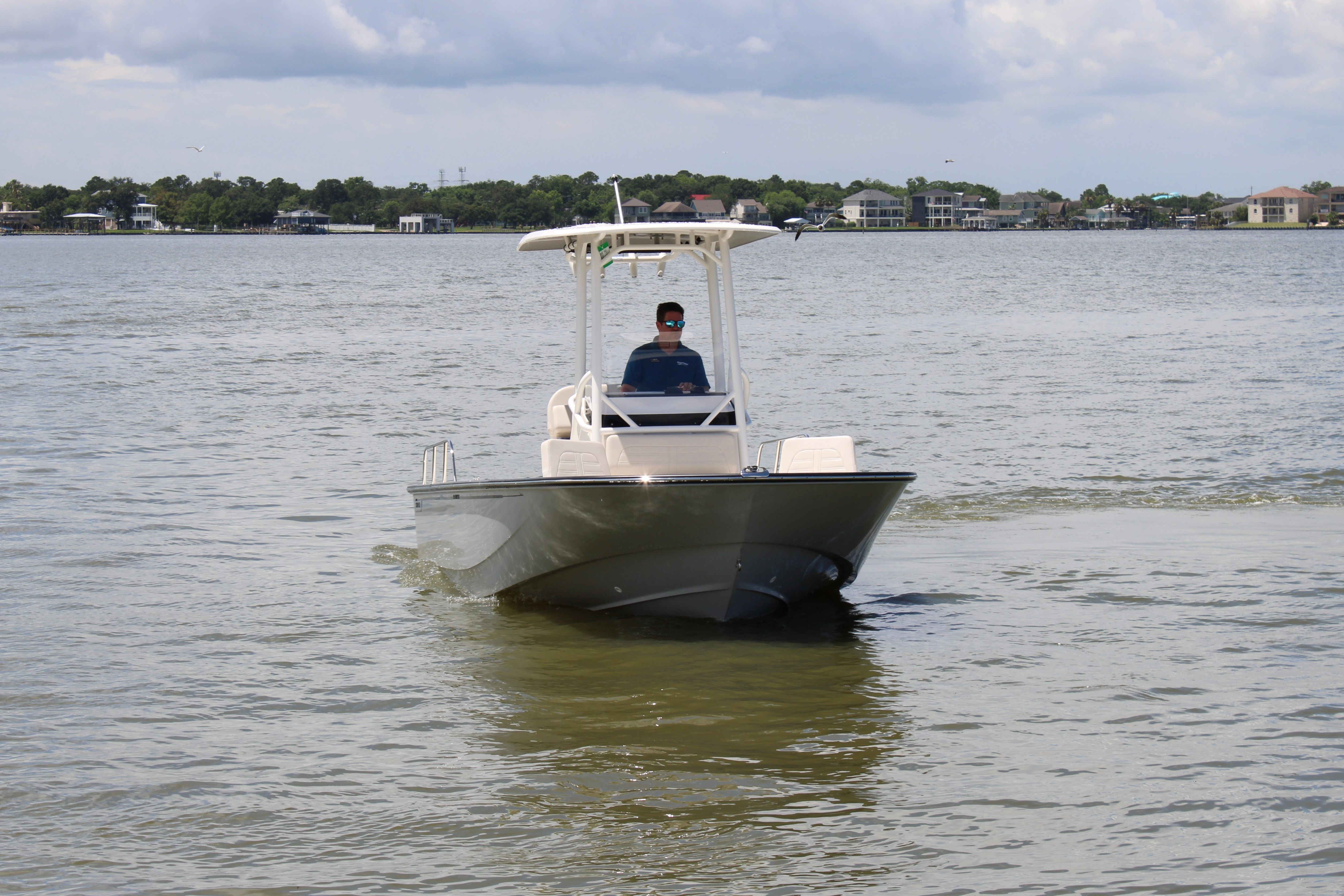 2026 Boston Whaler 210 Montauk - 12