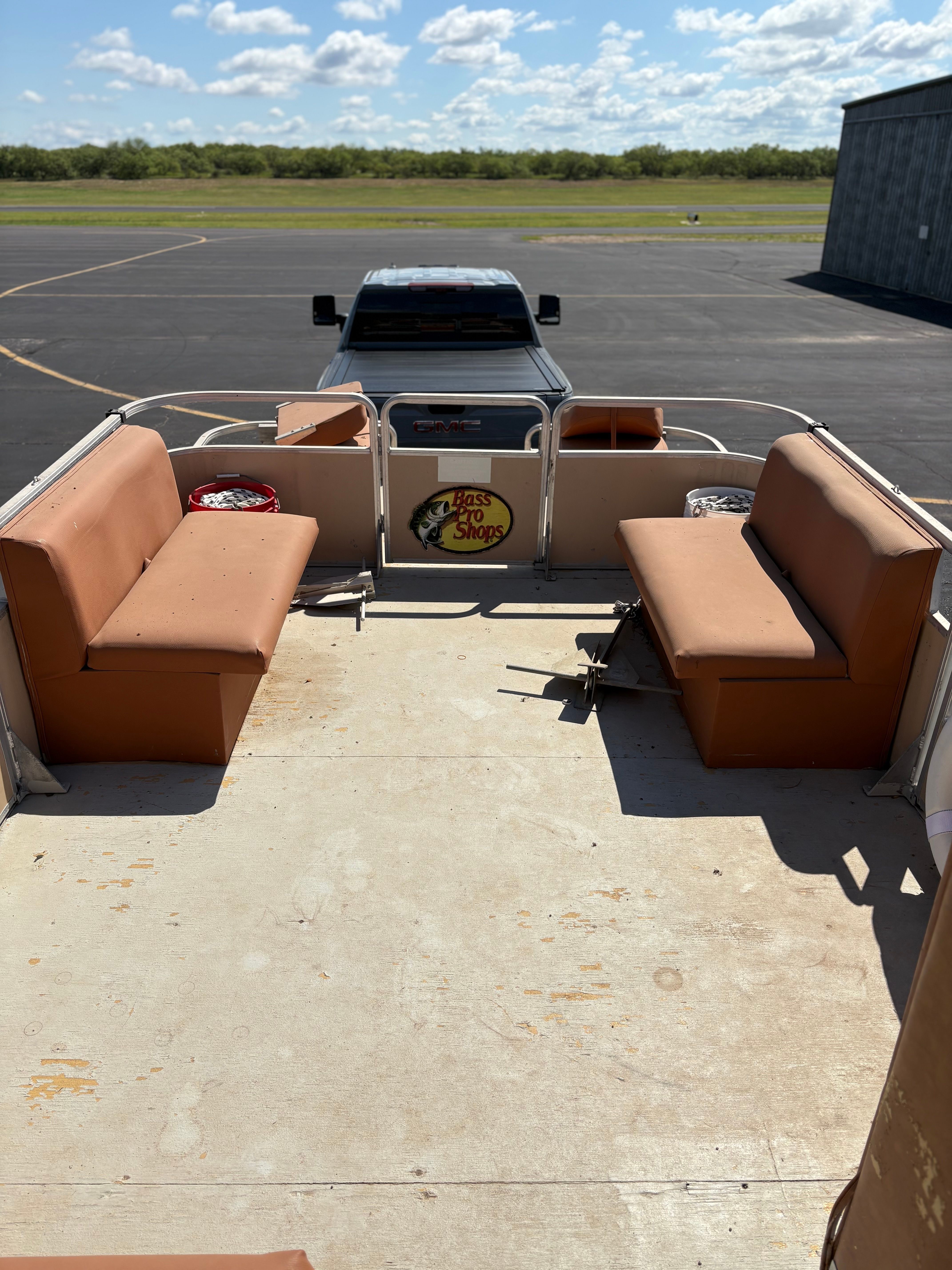 1985 Sun Tracker Party Barge - 12