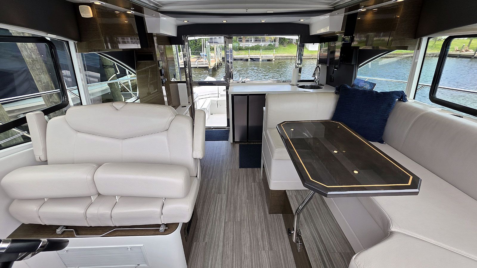 Main Cabin Aft