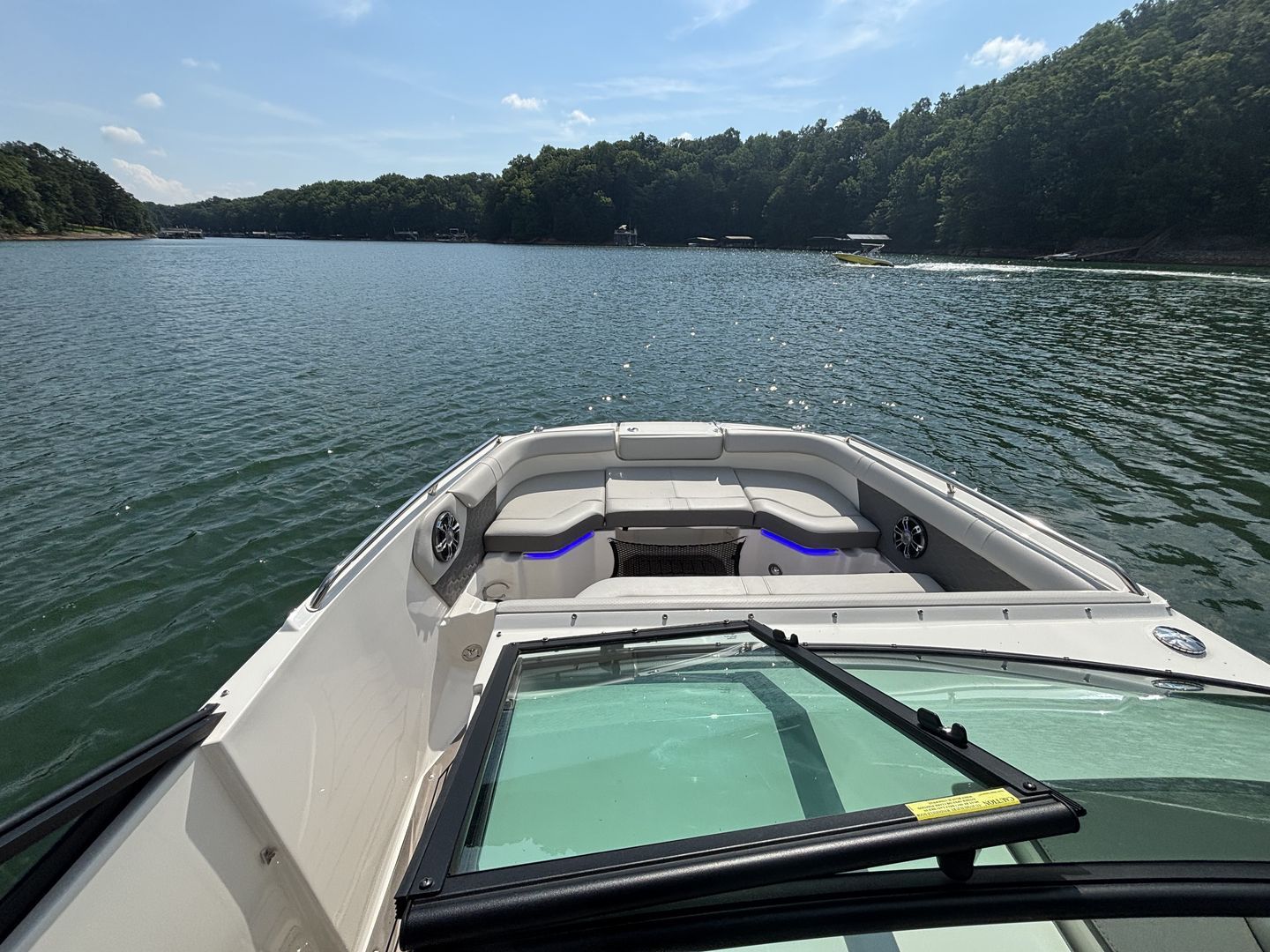 2022 Sea Ray SDX 250 - 16