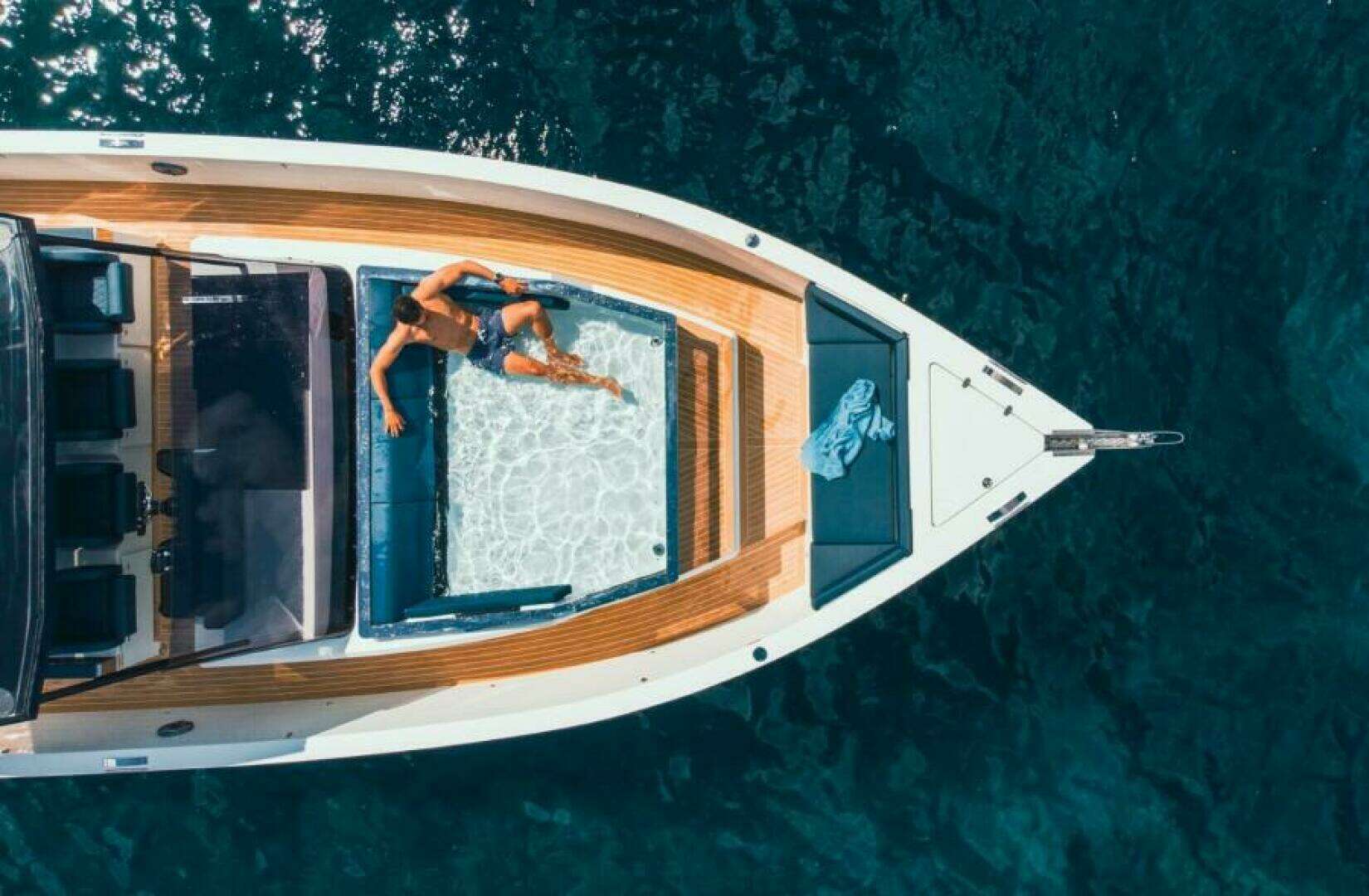 2026 De Antonio Yachts 50 Open - Image 12