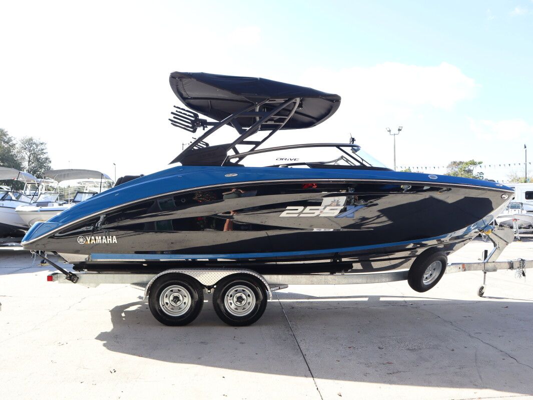 2026 Yamaha Boats 255XD - 3