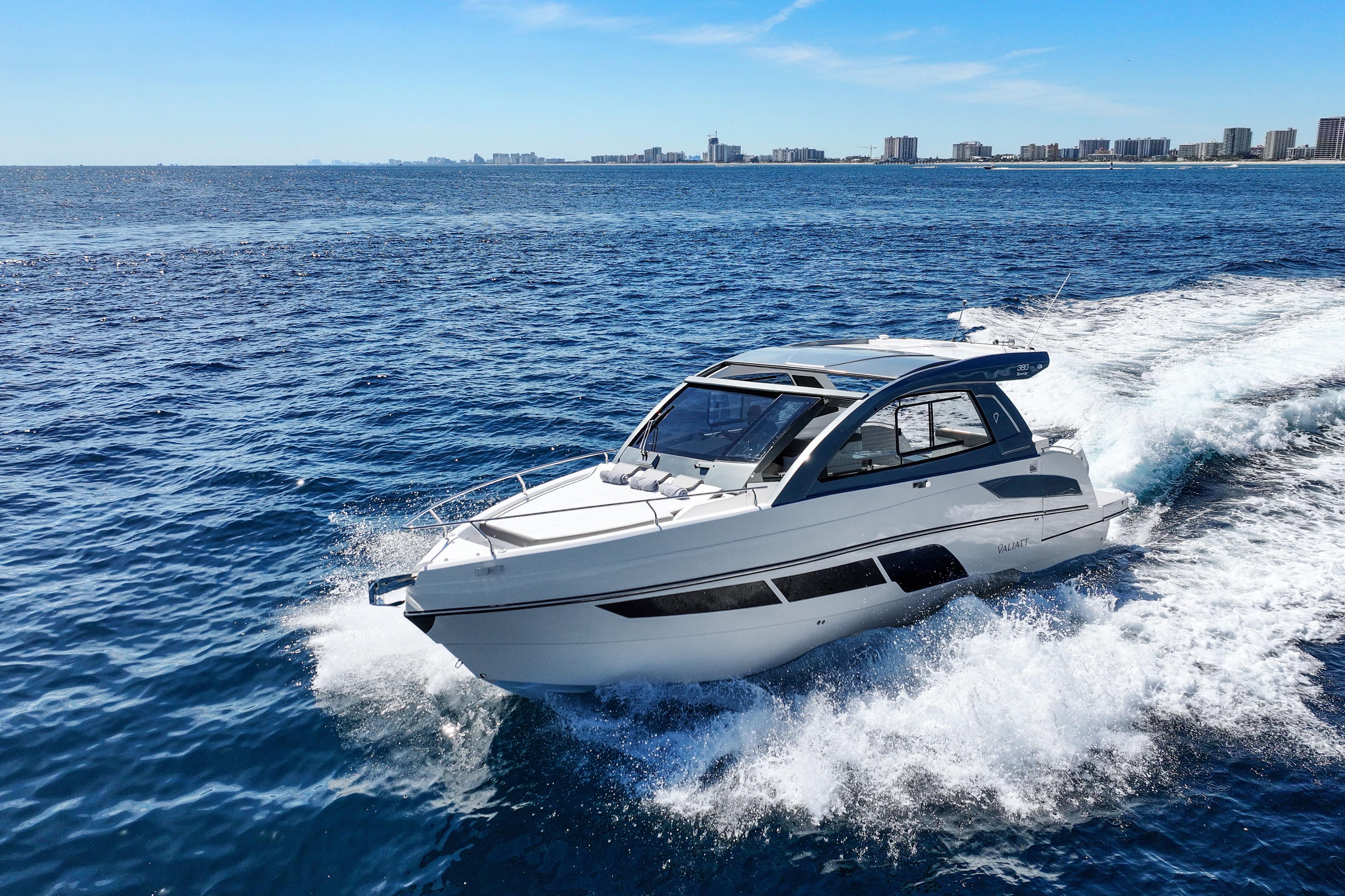 2026 Valiatt 380 Bowrider
