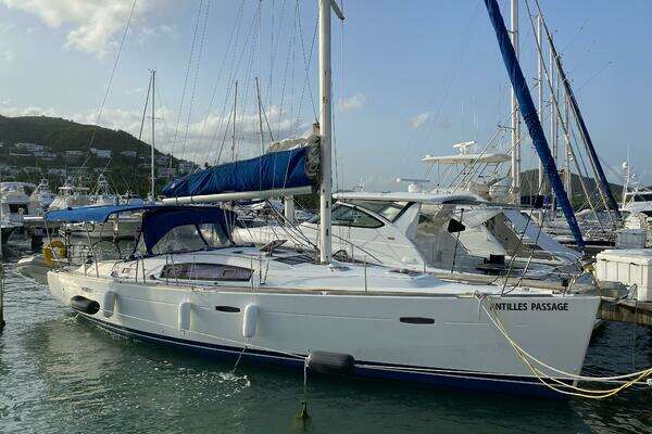 2010 Beneteau Oceanis 43
