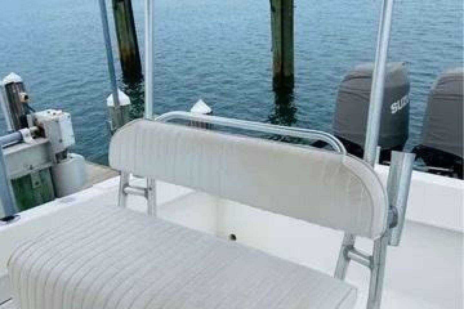 2011 Dusky 23'3 - Image 9