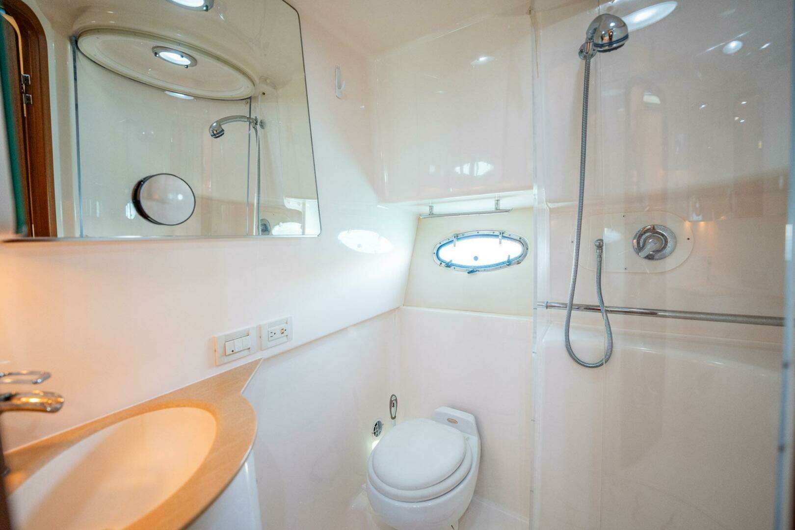 2004 Tiara Yachts 4200 Open - Image 24