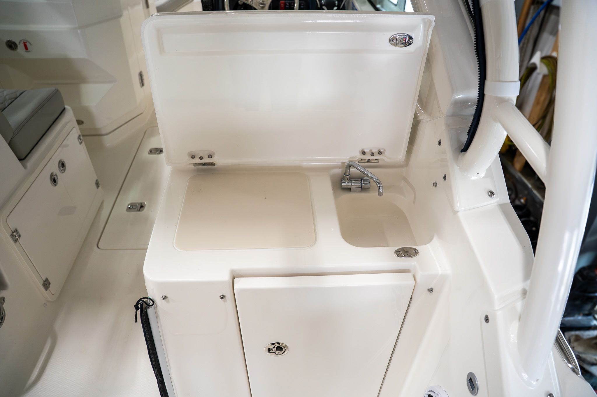 2026 Pursuit DC 266 Dual Console - 19