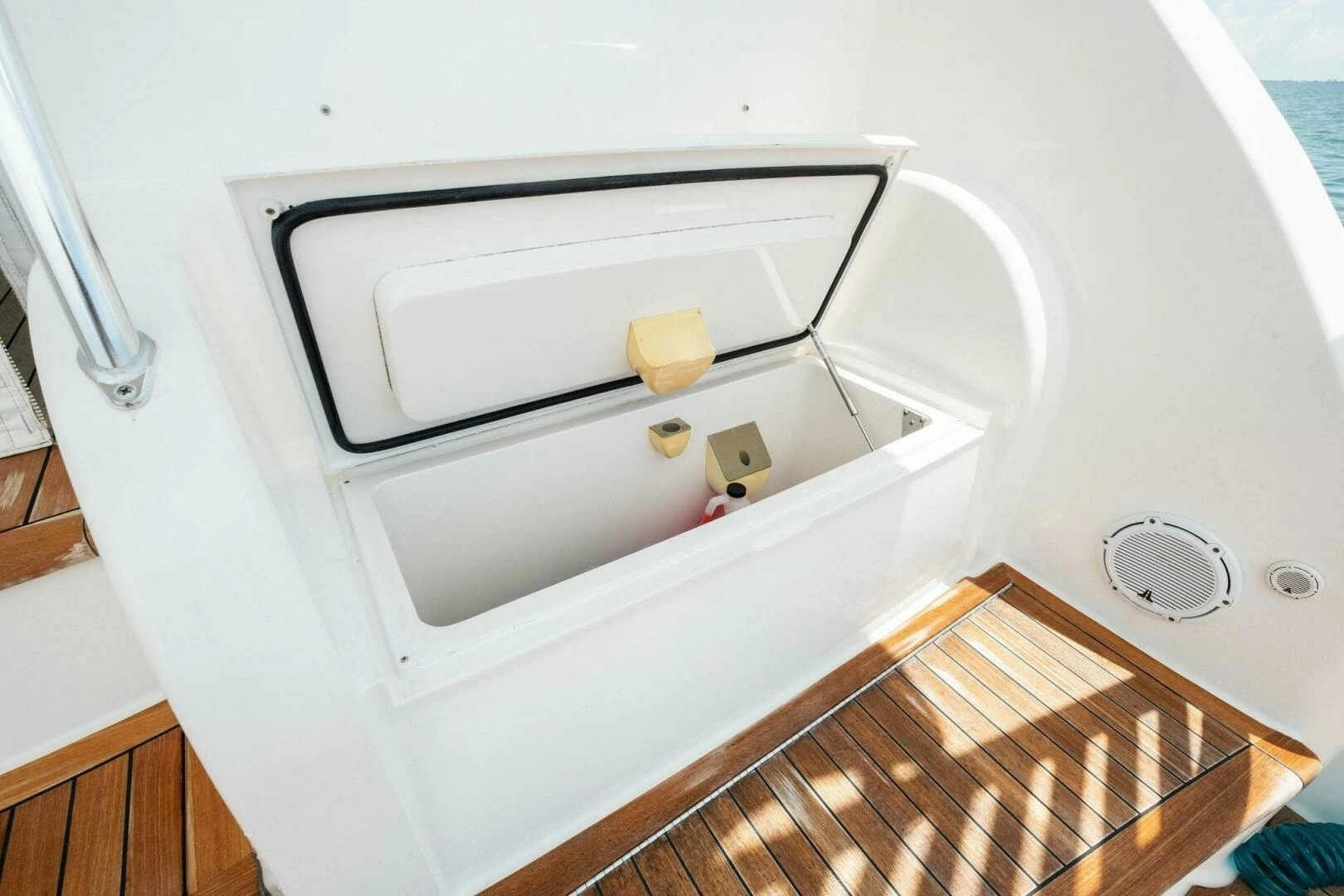 2015 Viking 52 OPEN - Image 11