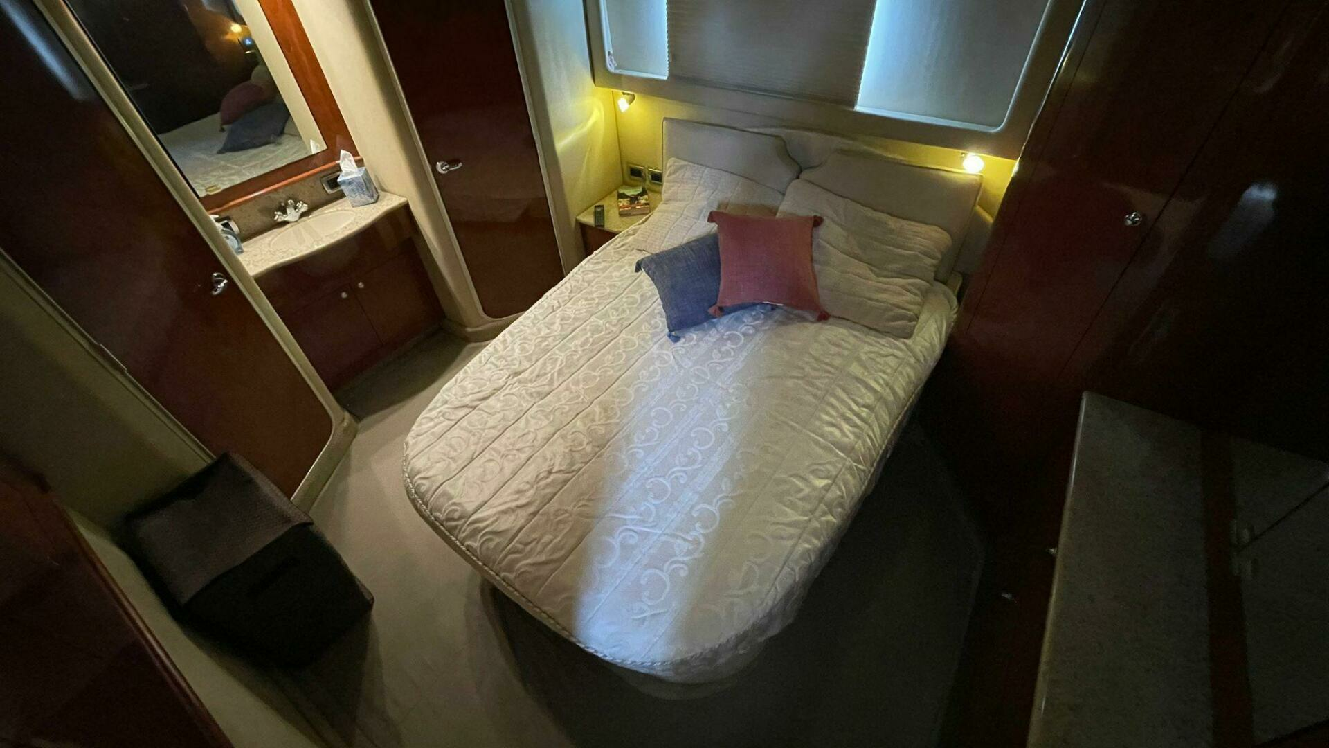 2003 Sea Ray 39 - Image 5