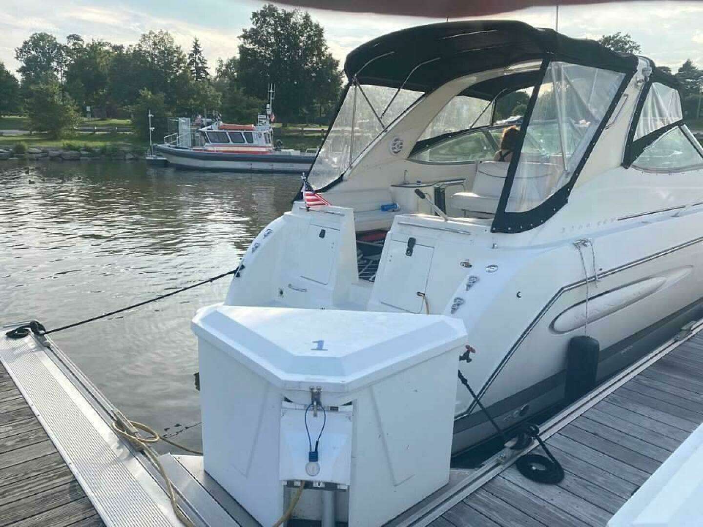 2001 Maxum 3300 SCR - Image 3