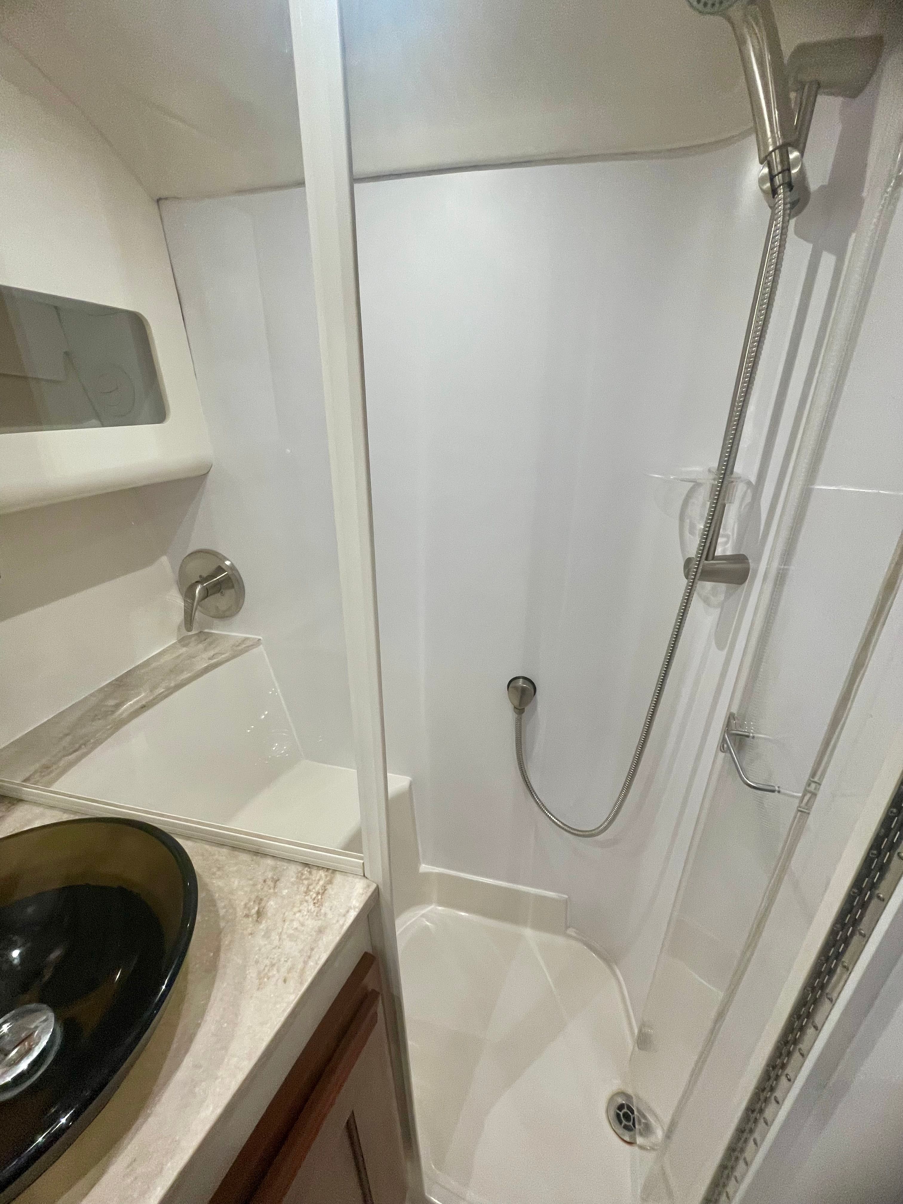 2015 Jupiter 41 SB - 15