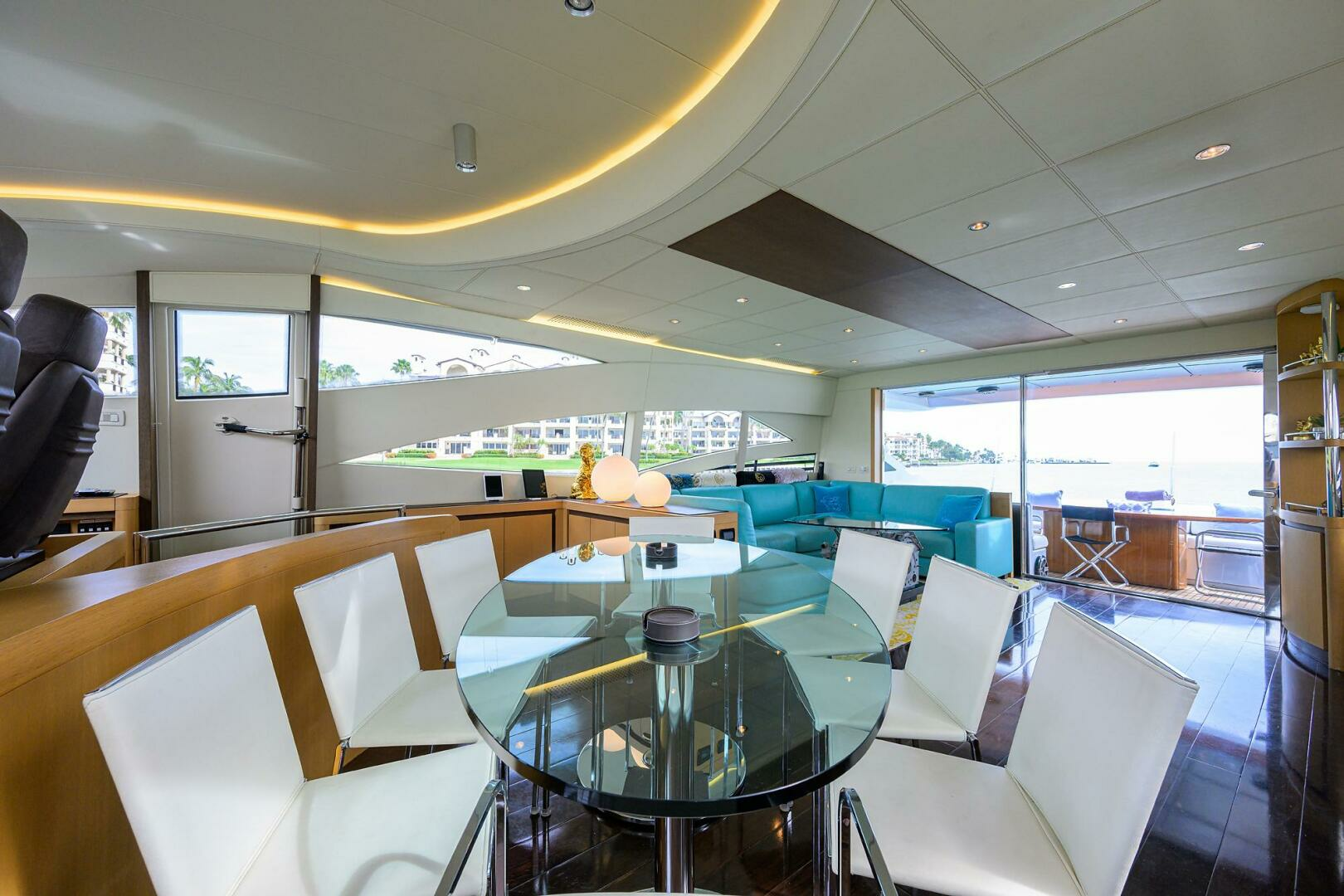 2009 Pershing 90 Express - Image 13