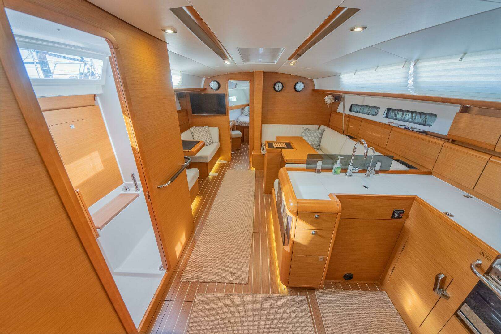 2016 Jeanneau 439 - Image 31