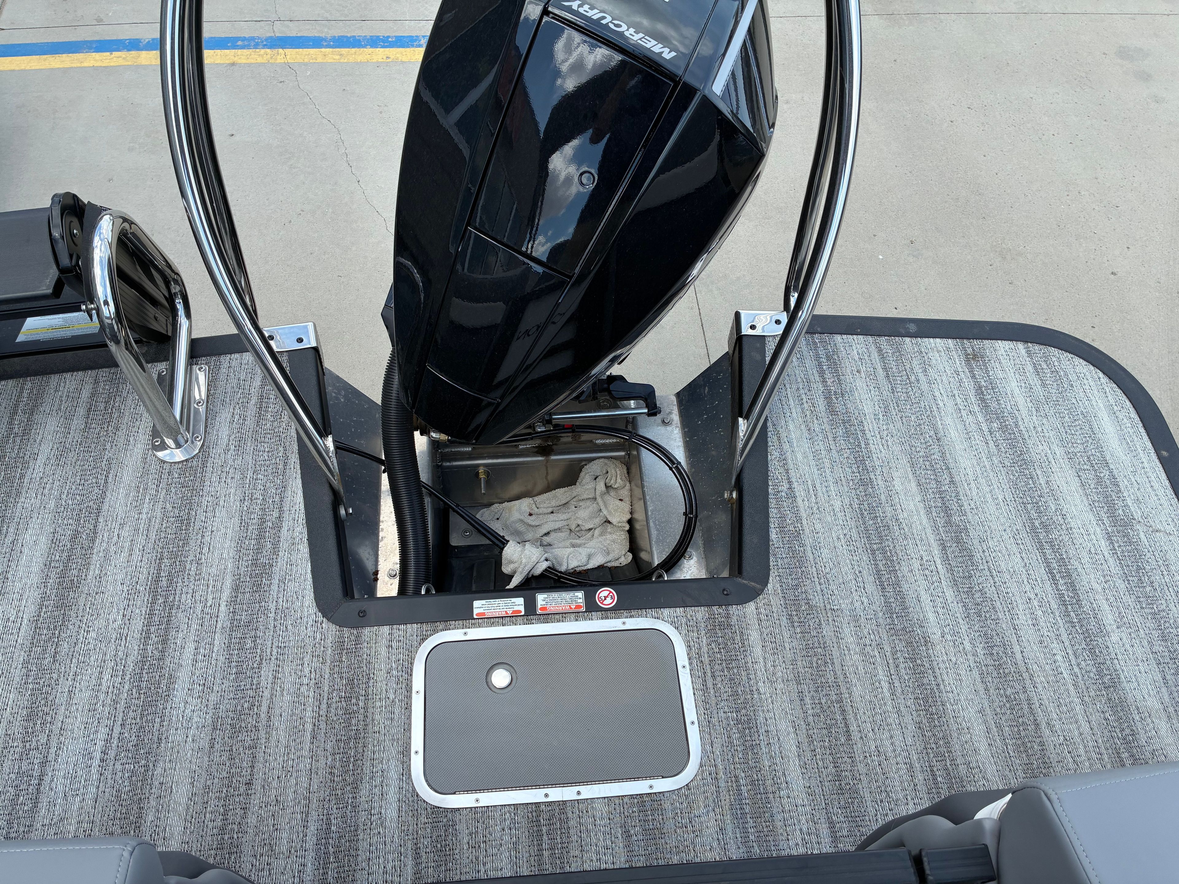 2026 Bennington 24 M Fastback - Quad Bench - 18
