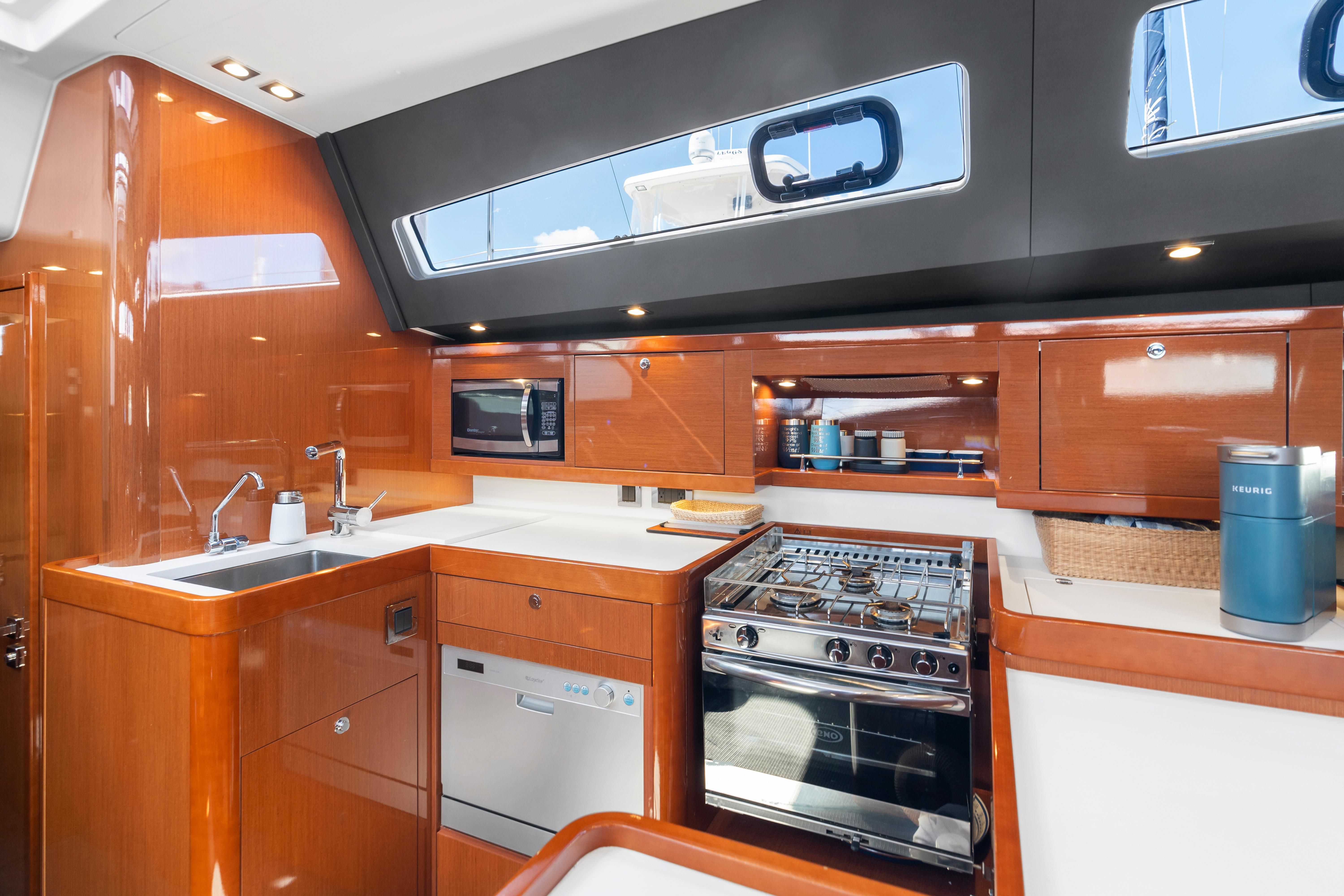 2016 Beneteau Oceanis 60 - 22