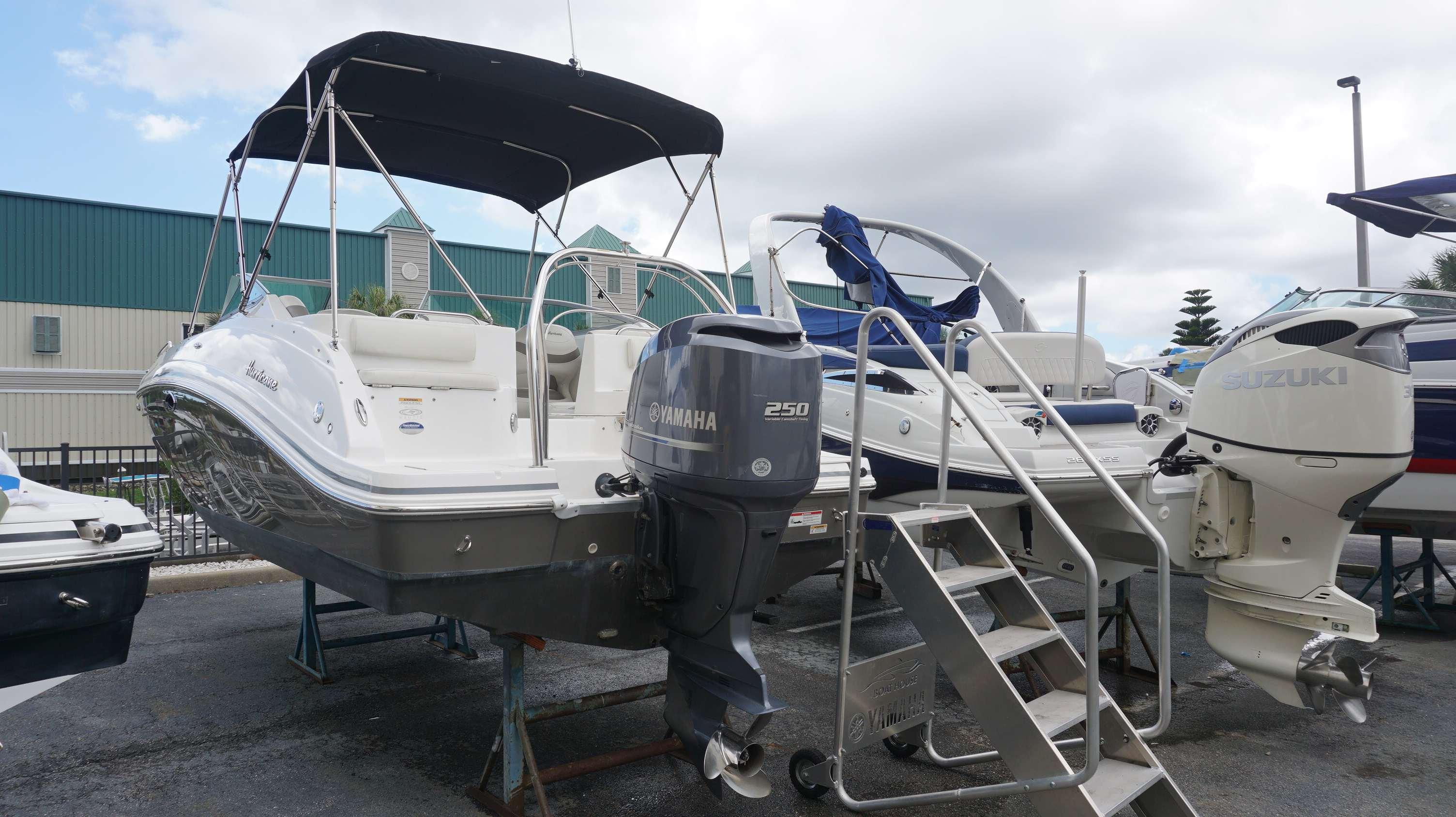 2015 Hurricane 2486SD - 13